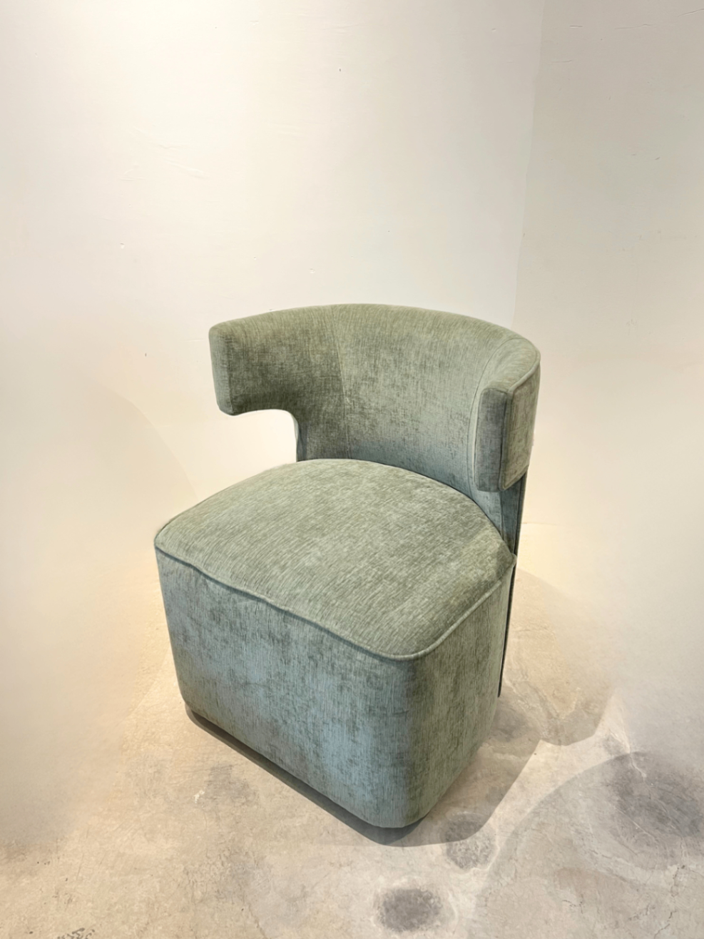 Swivel Armchair 76