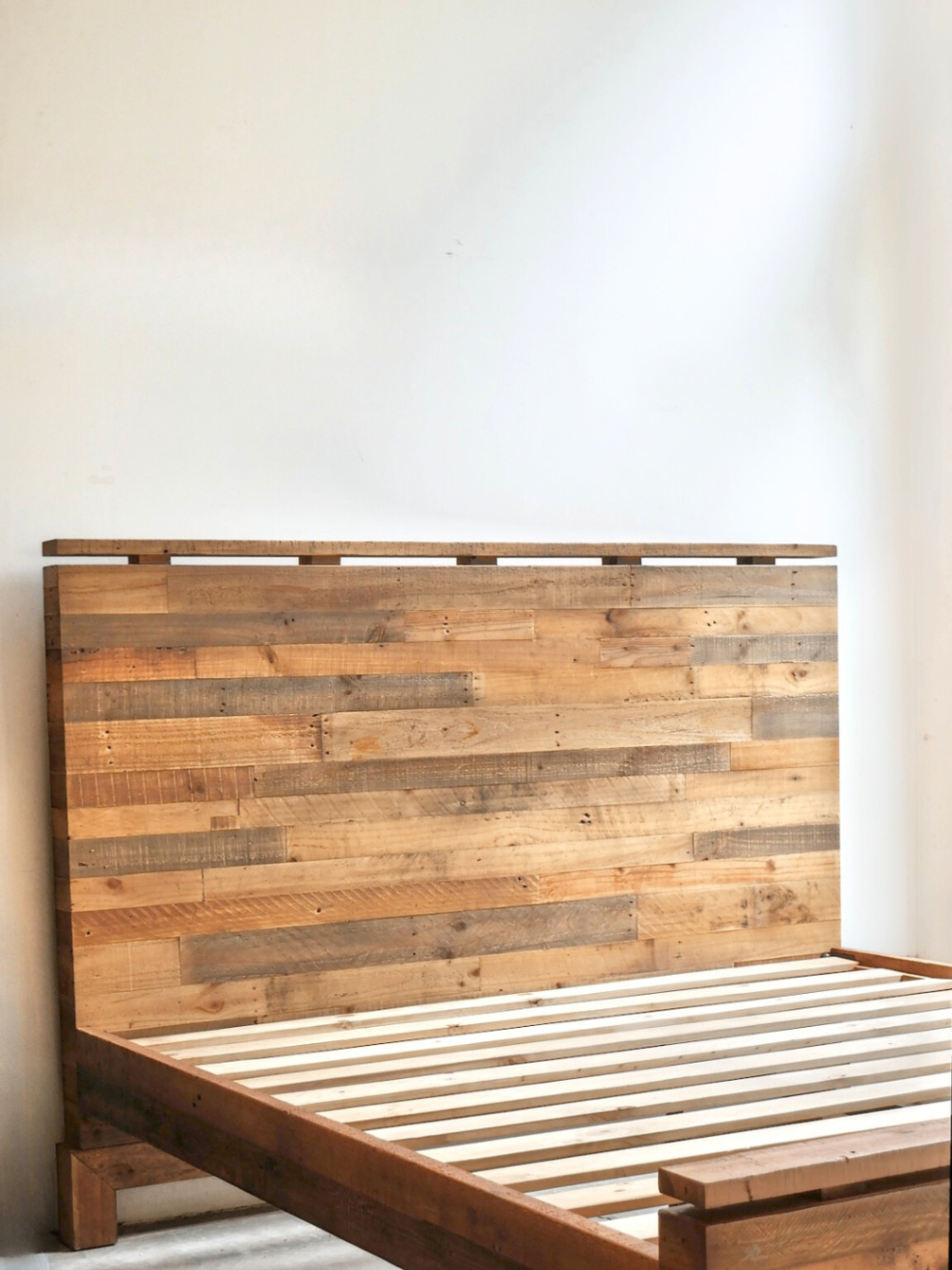Tioga King Bed 180cm