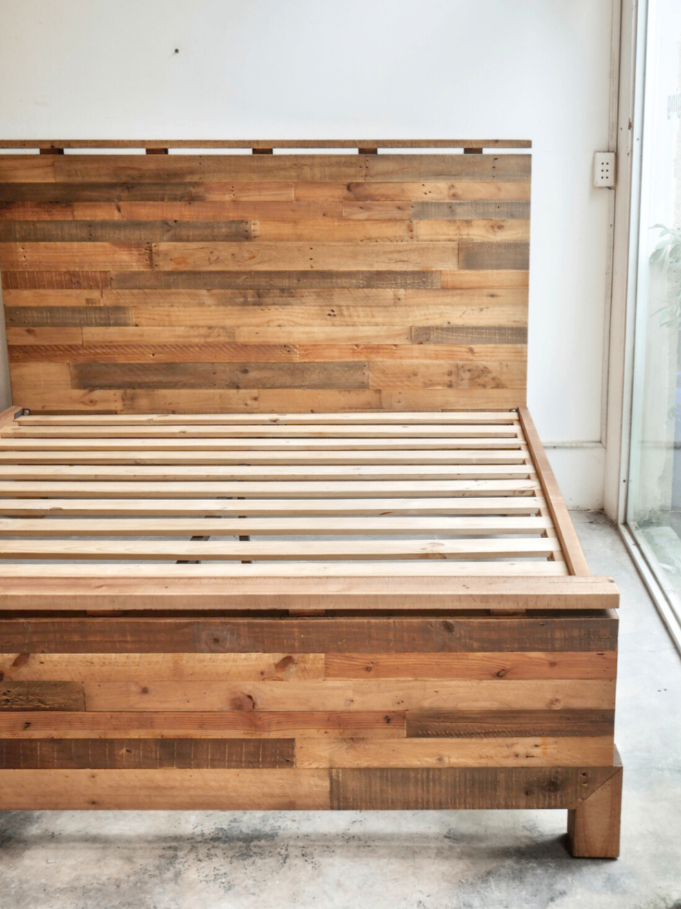 Tioga King Bed 180cm