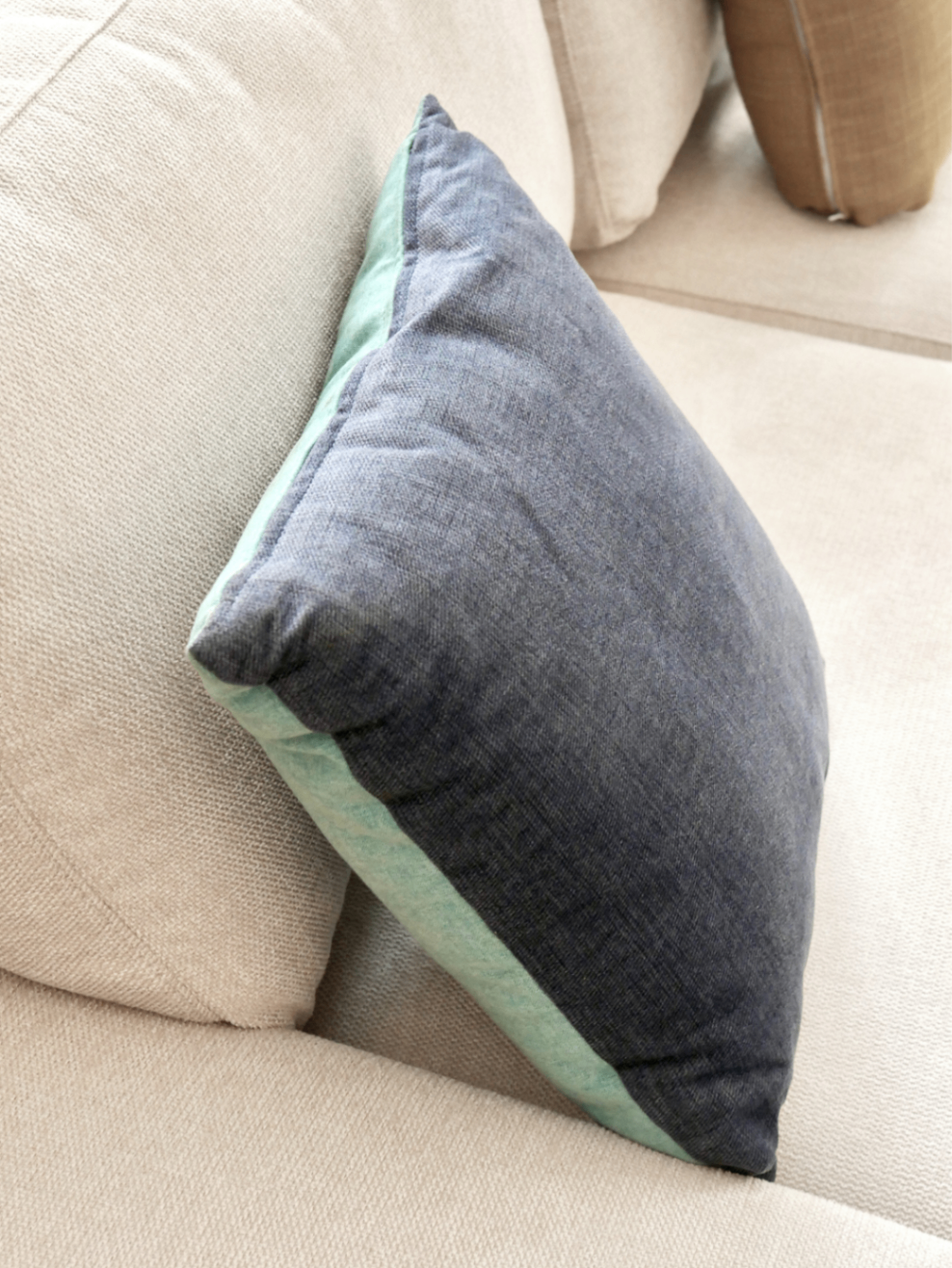 Pillow 17