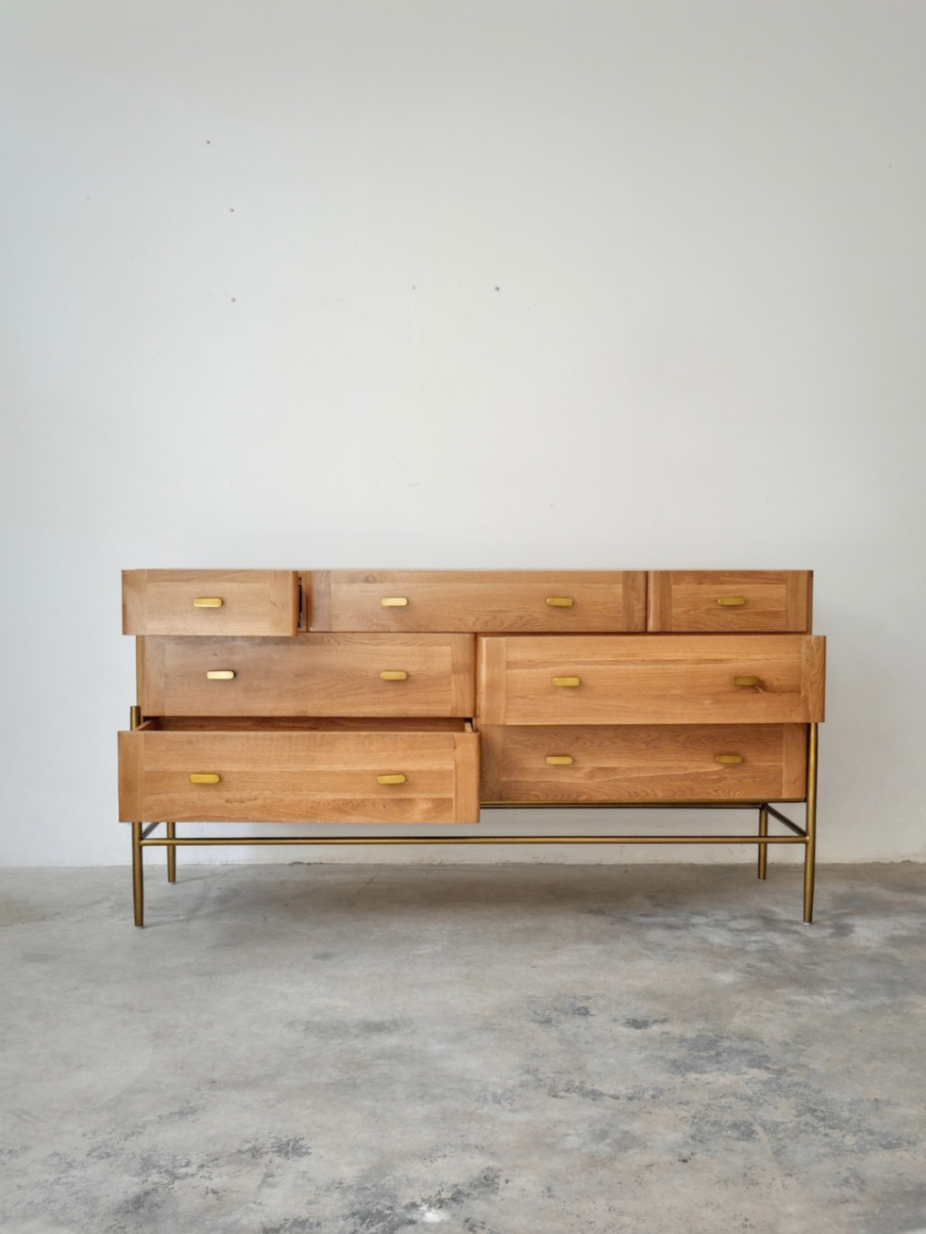 Dresser 7 drawers