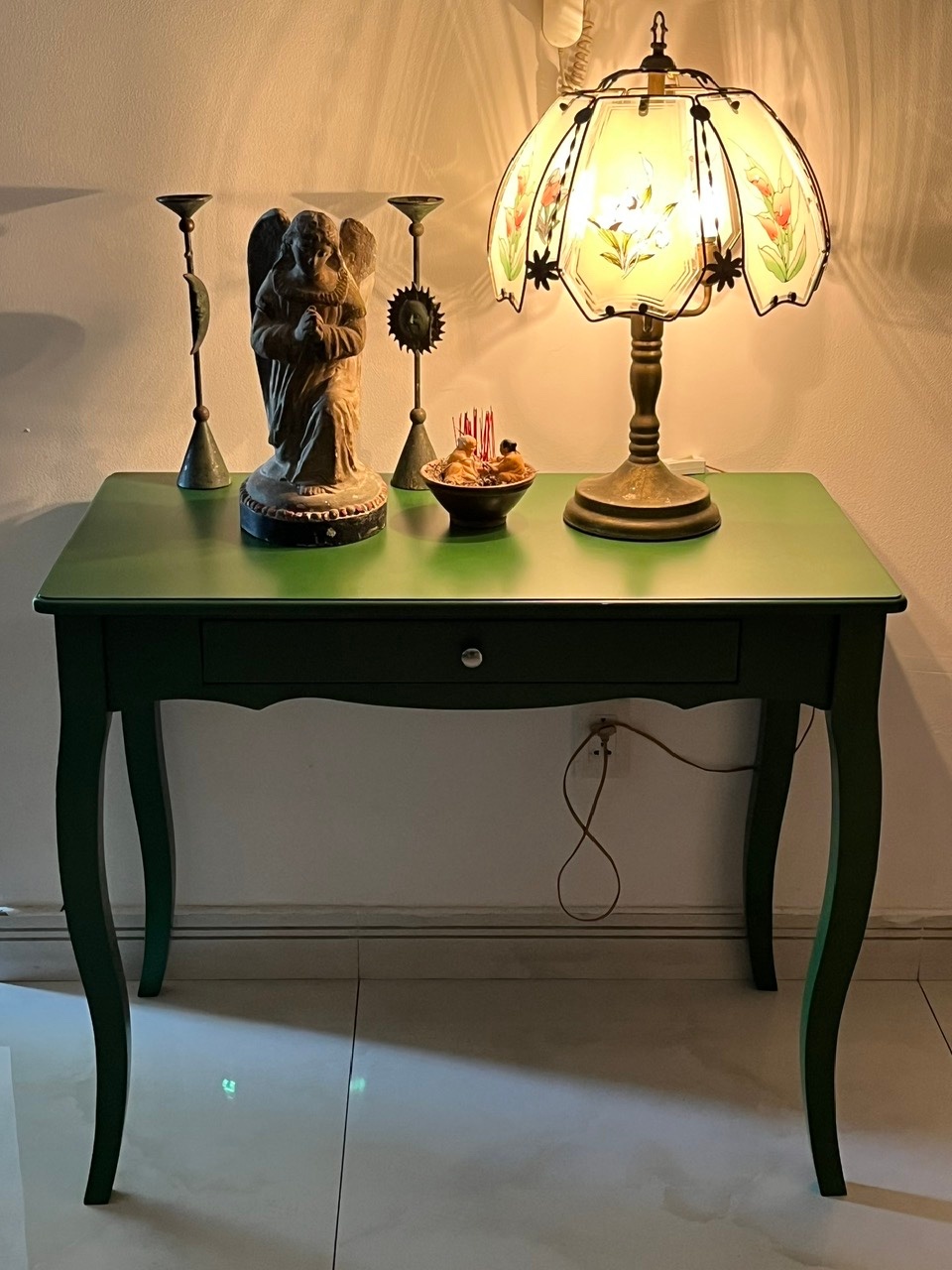 Desk 10