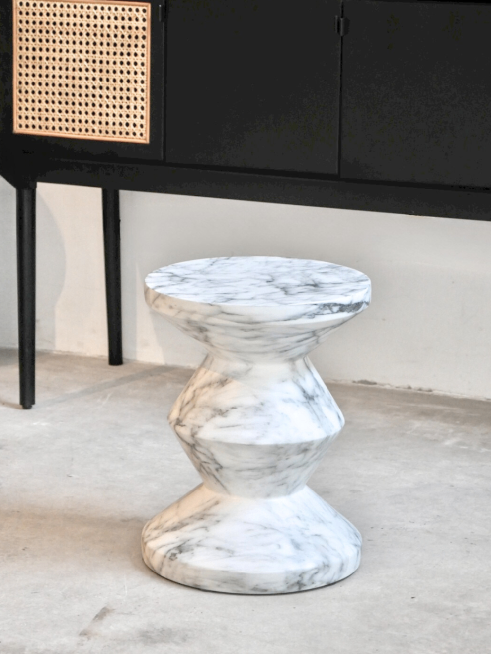 Corner Table 39