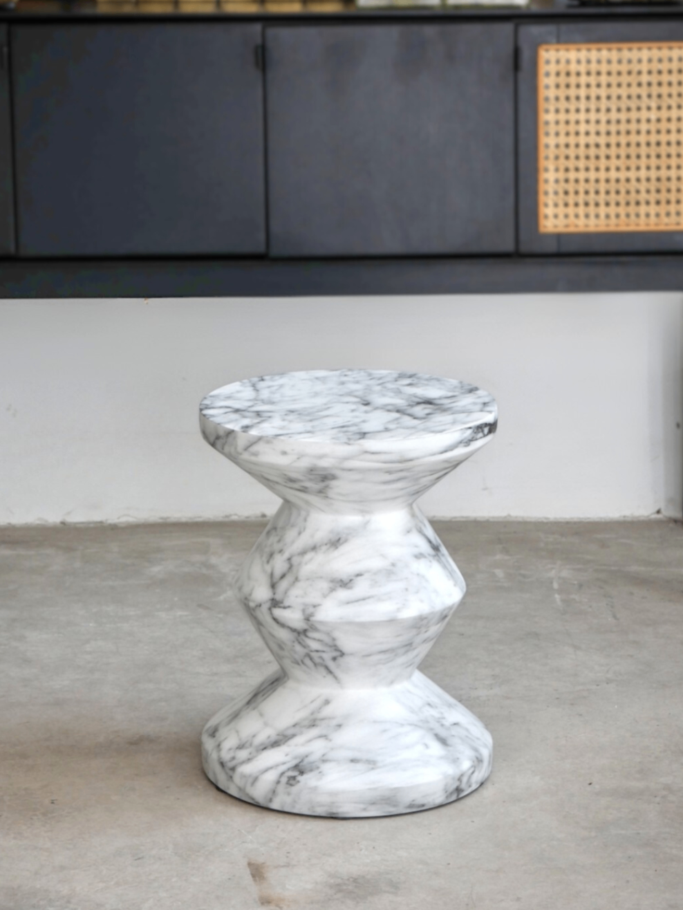 Corner Table 39