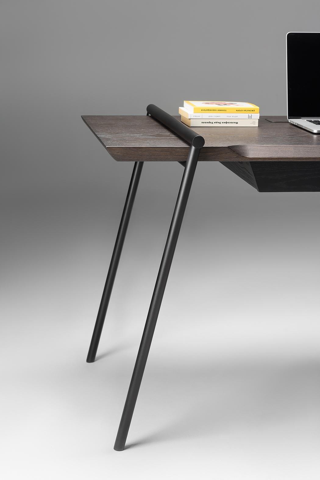 Desk 34