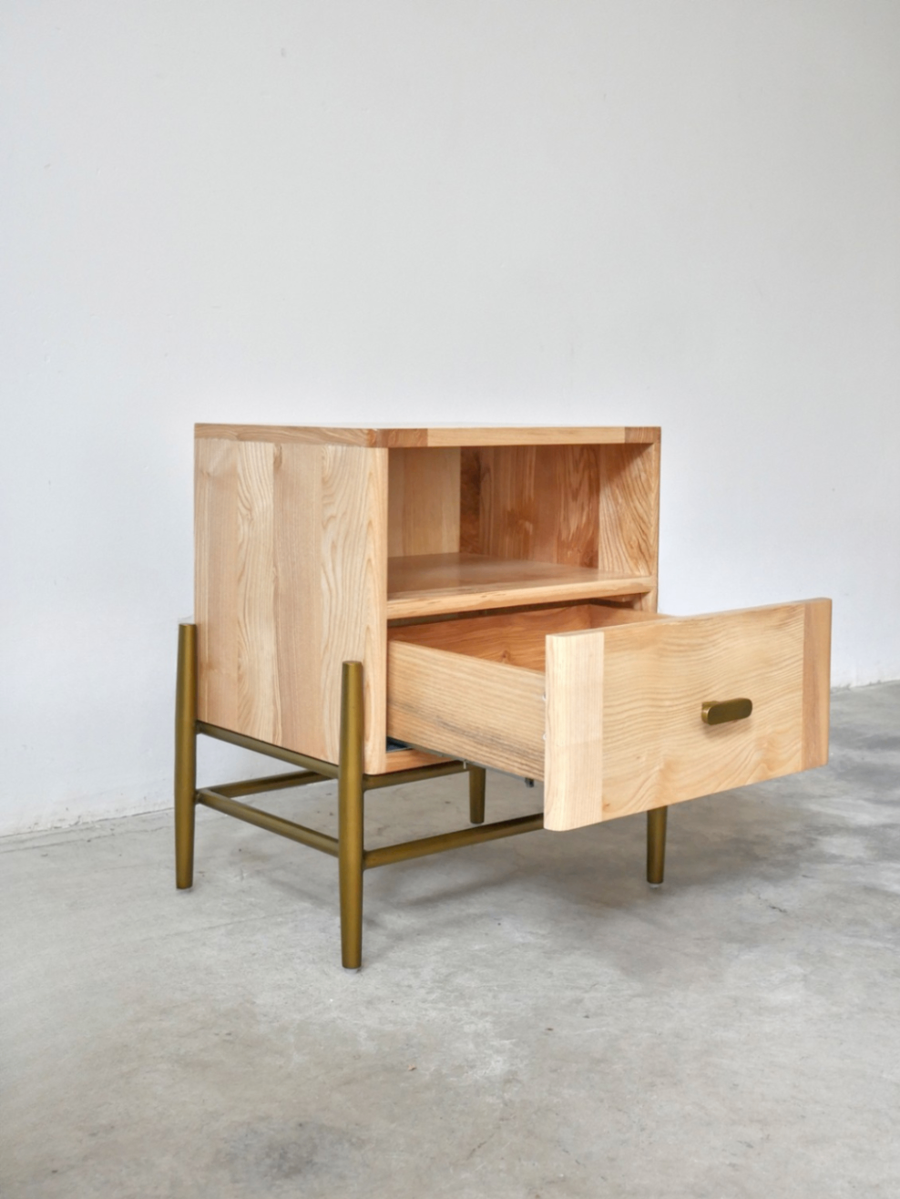 Bedside 62