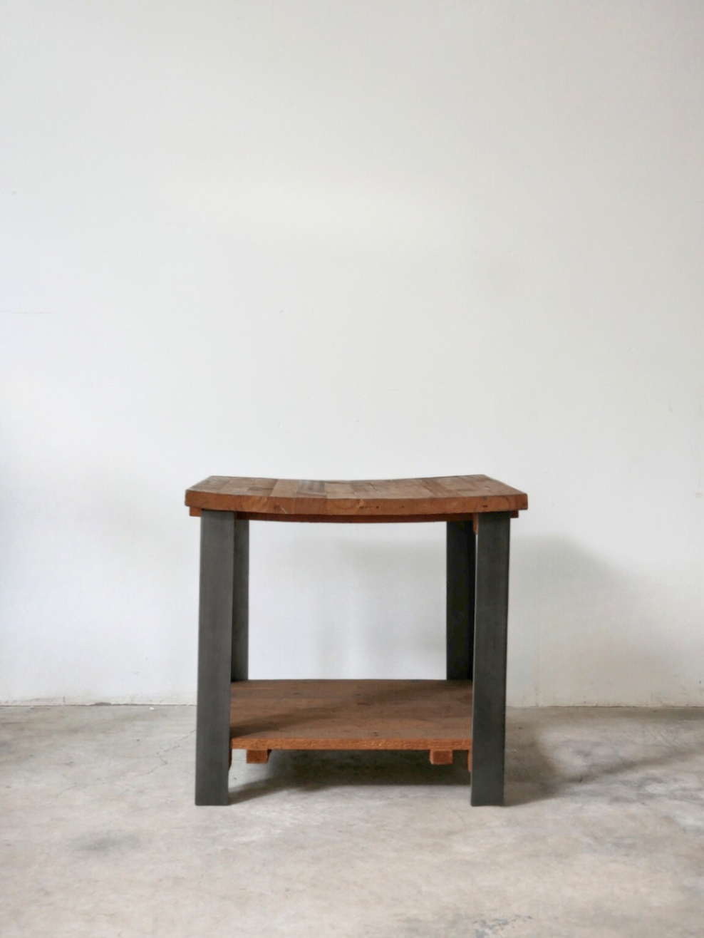 Corner Table 47
