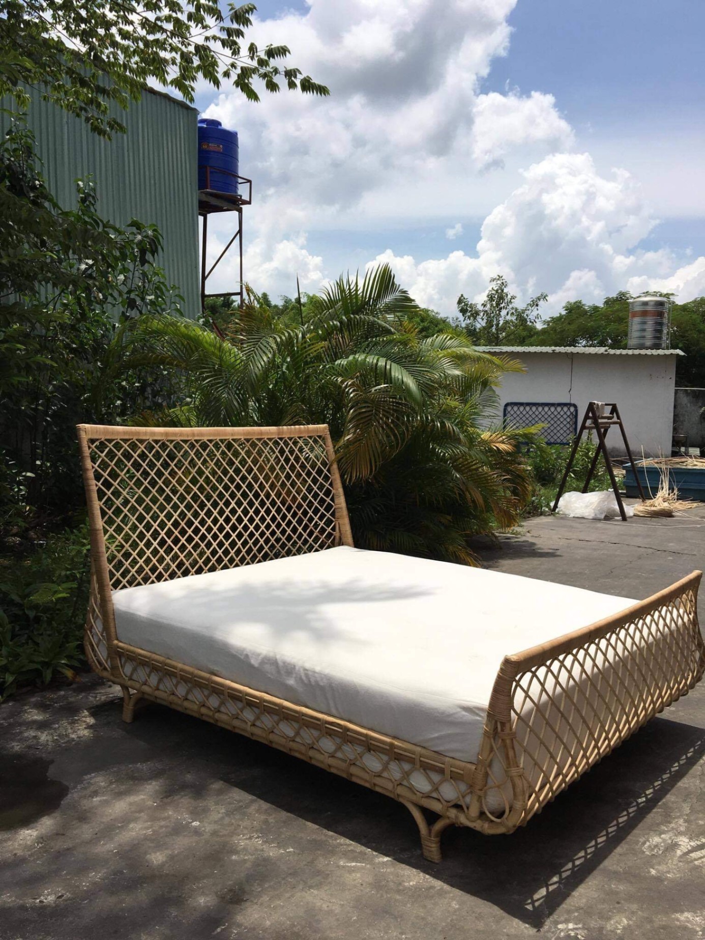 Queen Bed 48