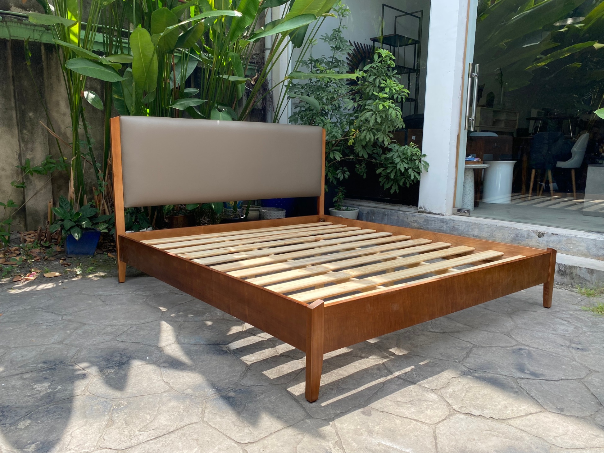 King Bed 34