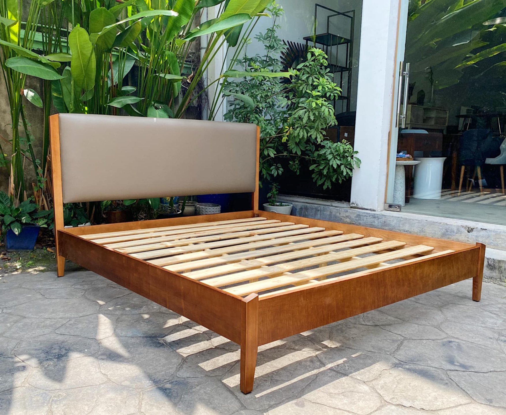 King Bed 34