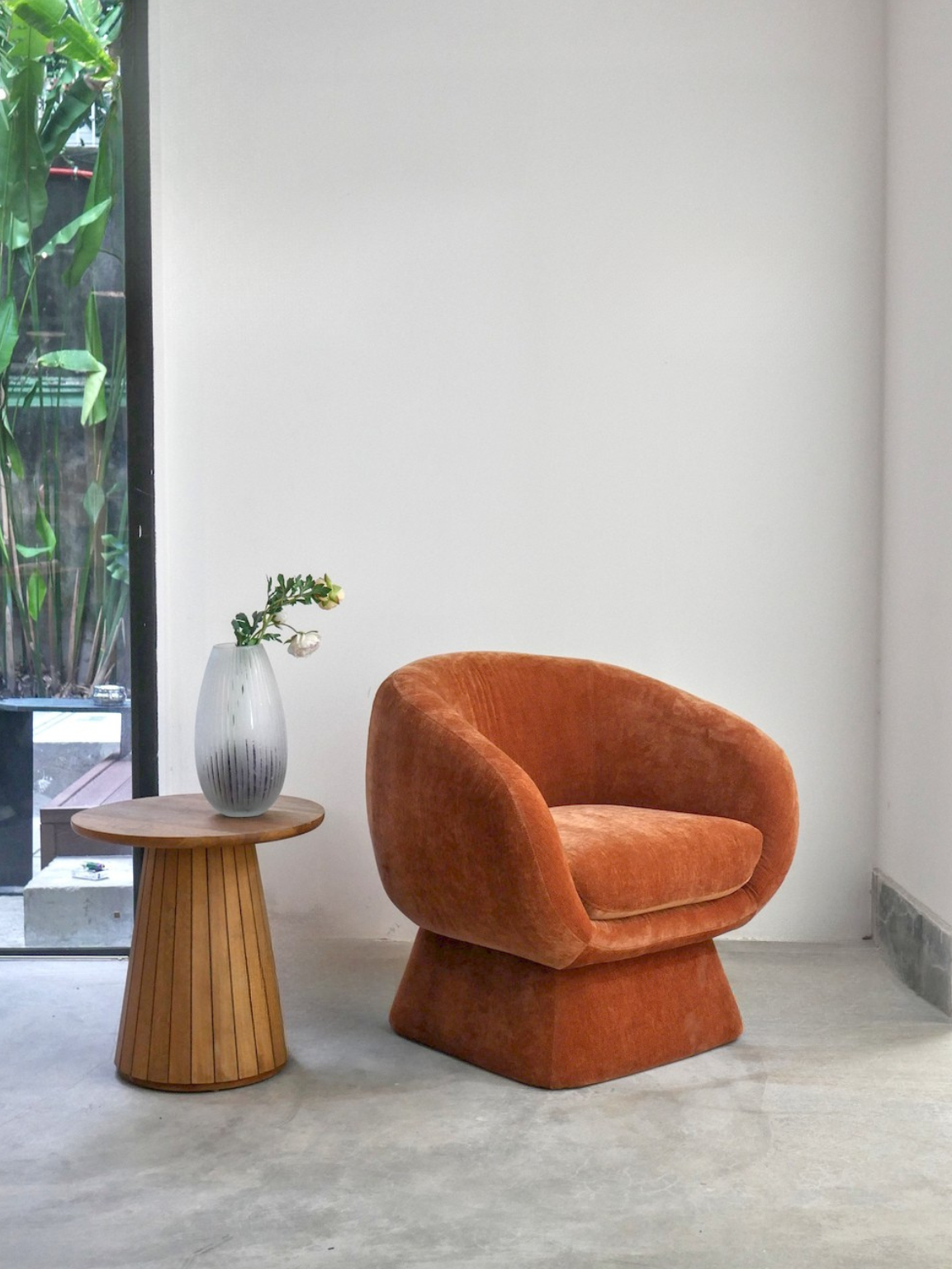 Barrel chair
