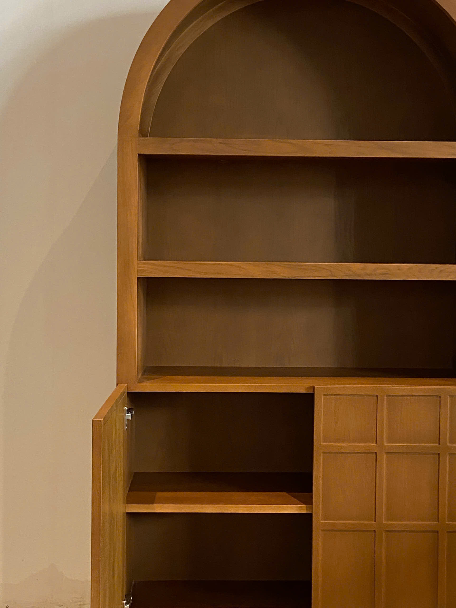 Cabinet 21