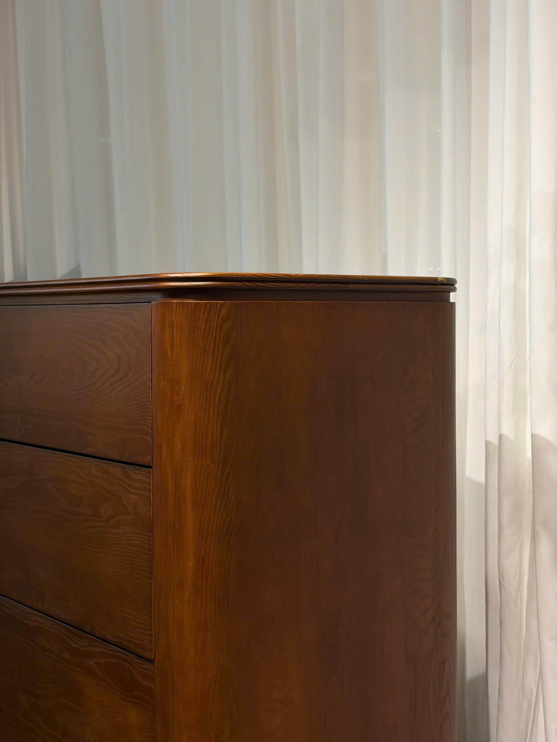 Cabinet 25