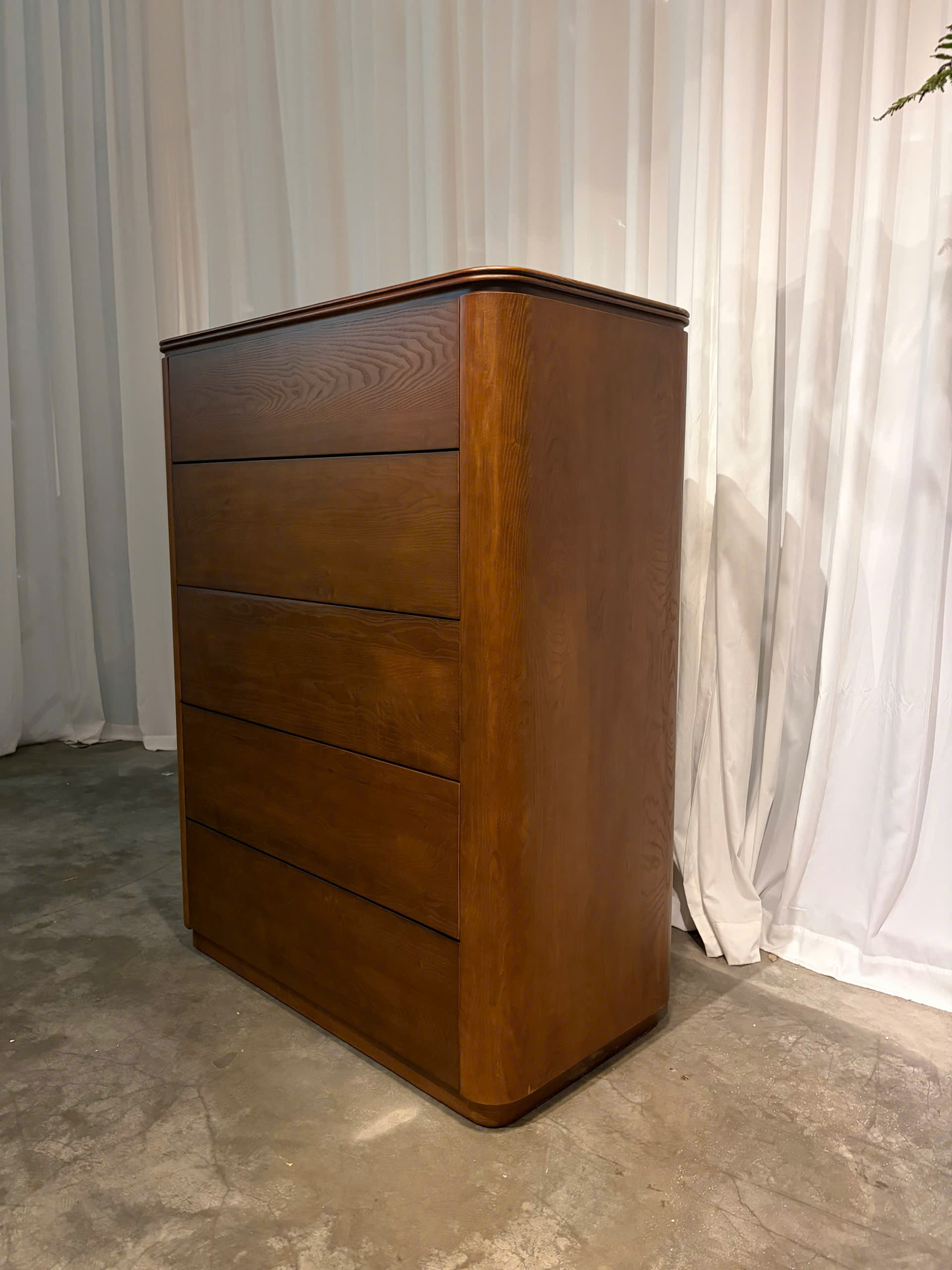 Cabinet 25