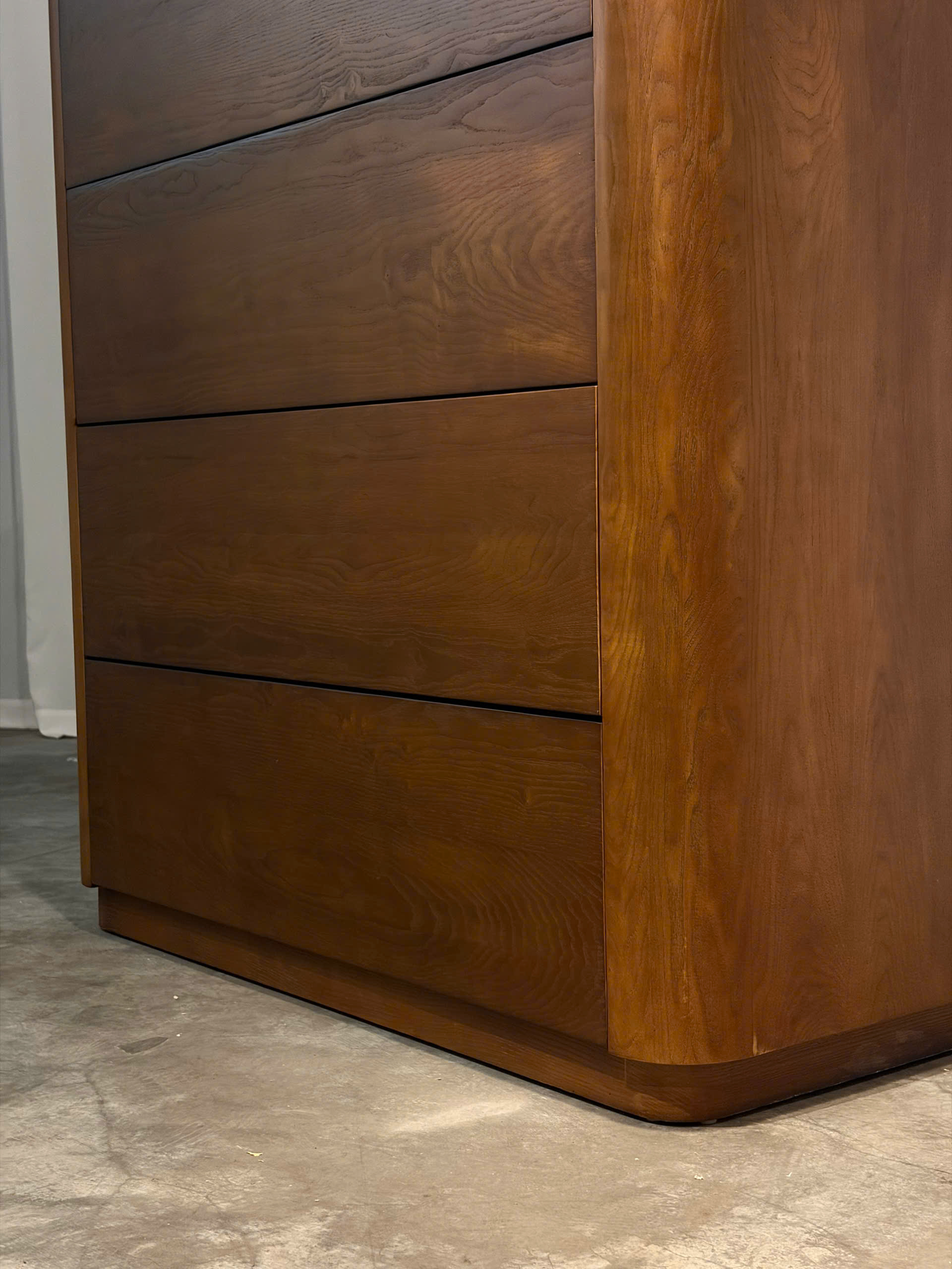Cabinet 25
