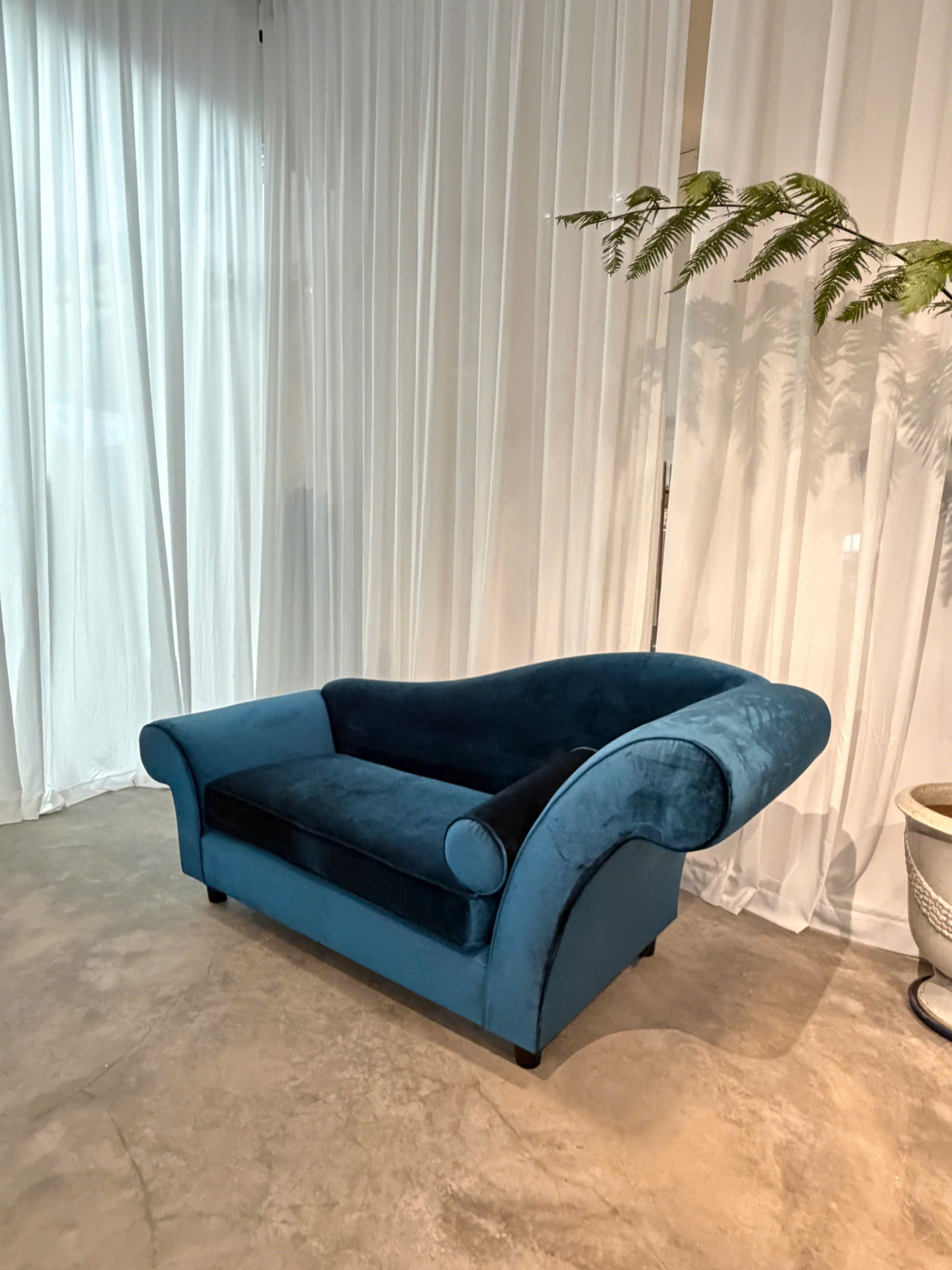 Chaise Lounger 8