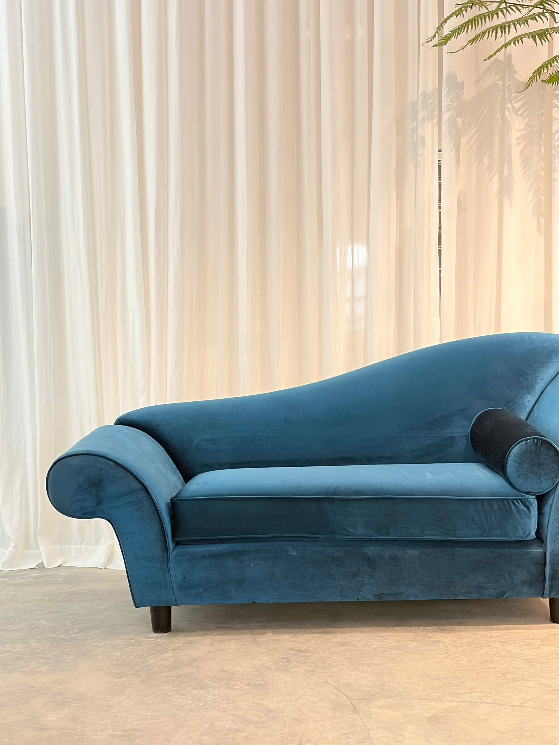 Chaise Lounger 8