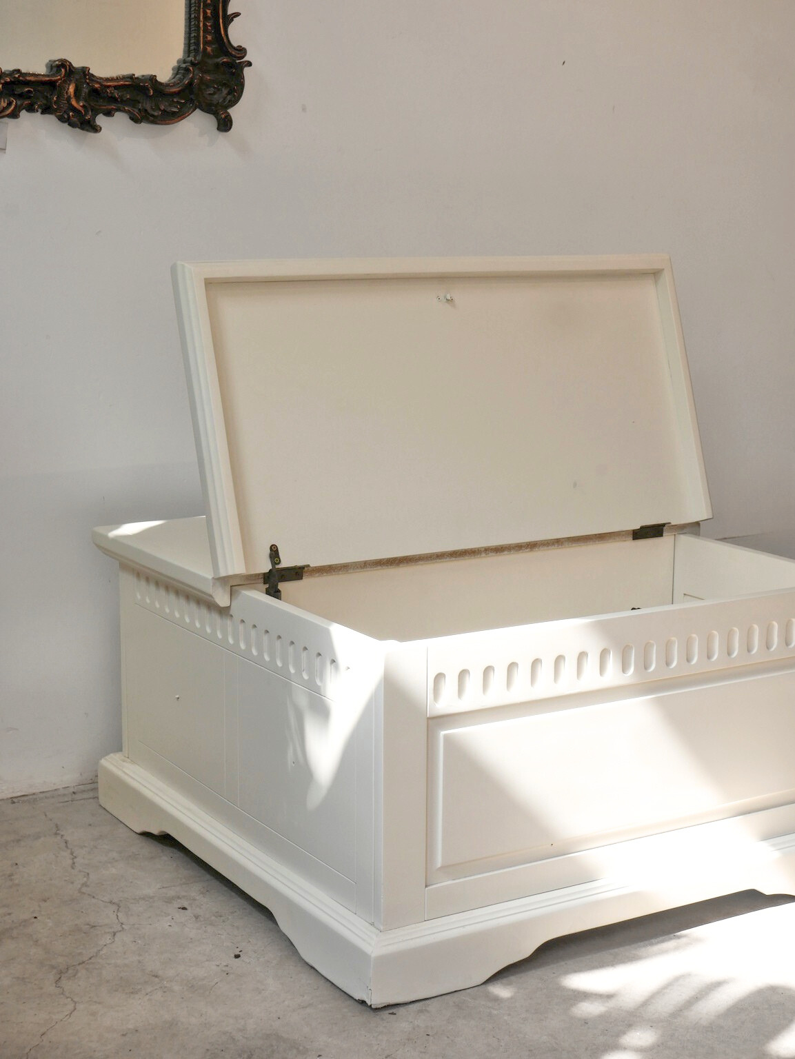 Coffee Table 159 with folding top and 2 drawers