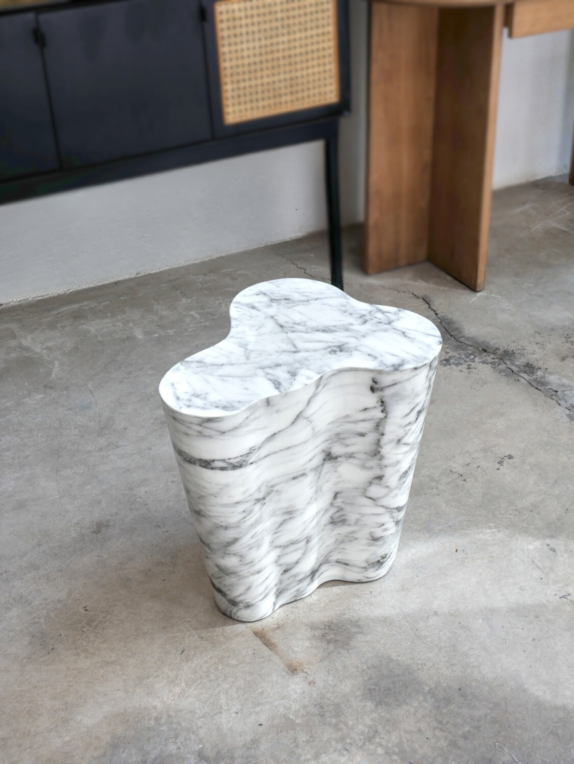 Corner Table 13