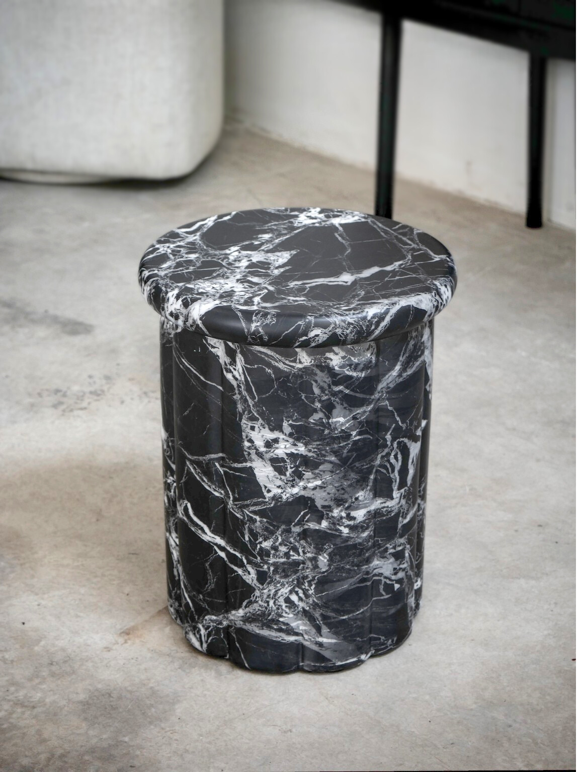Corner Table 36