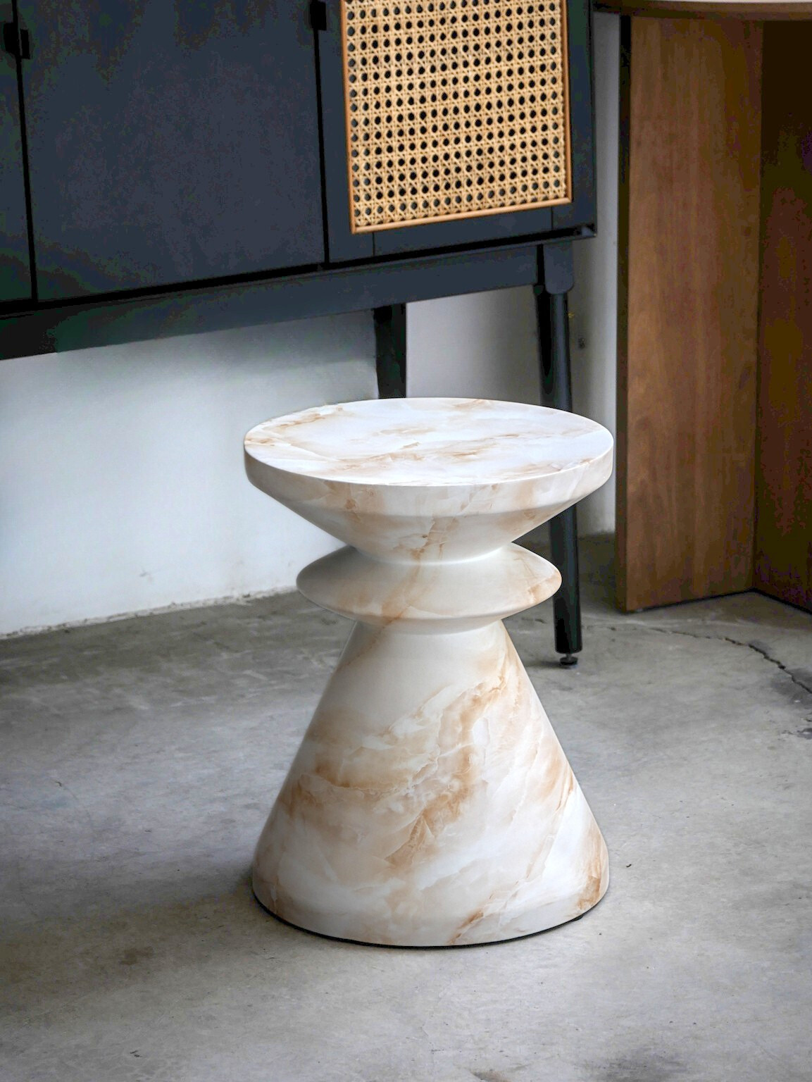 Corner Table 38