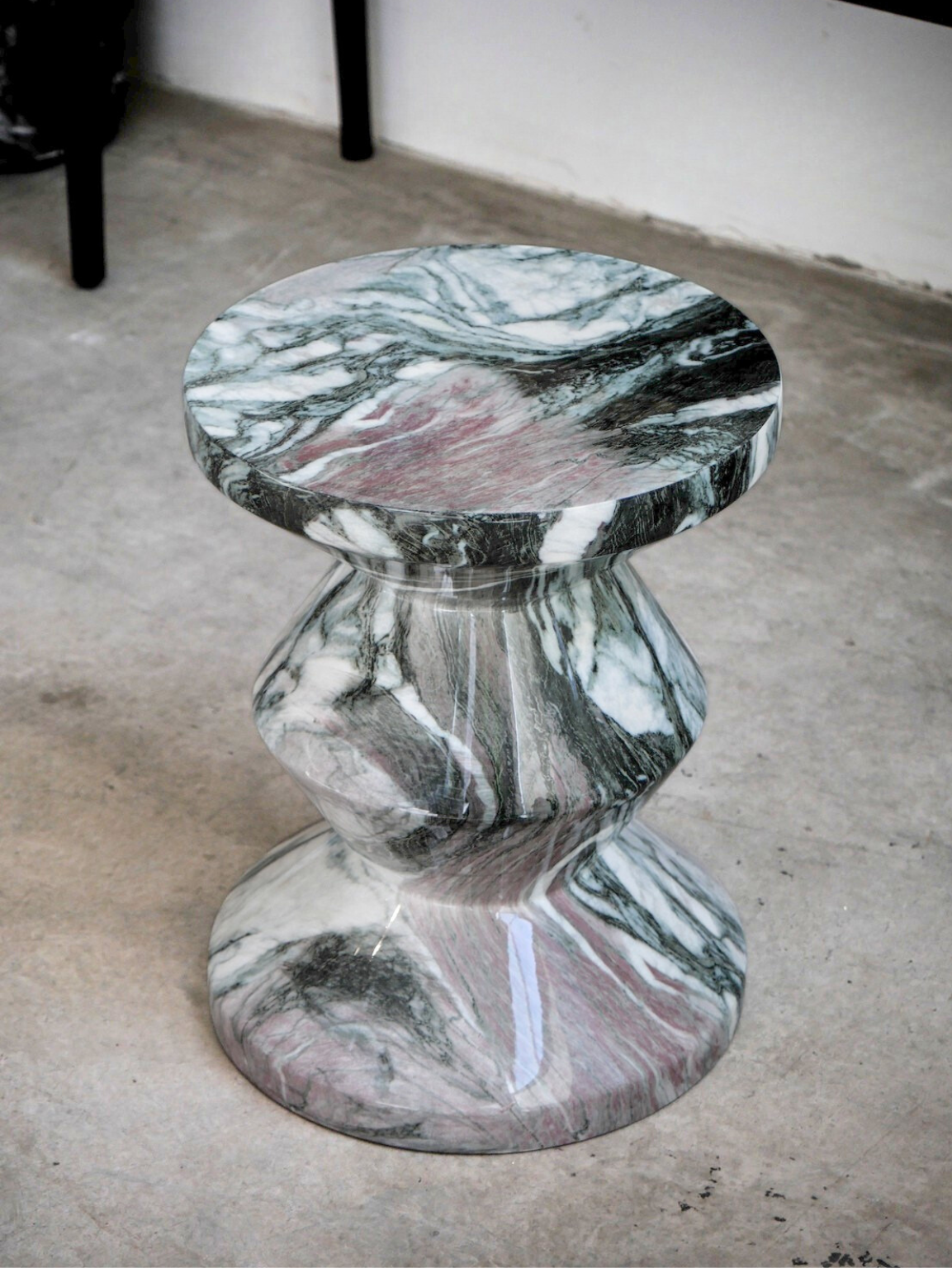 Corner Table 39