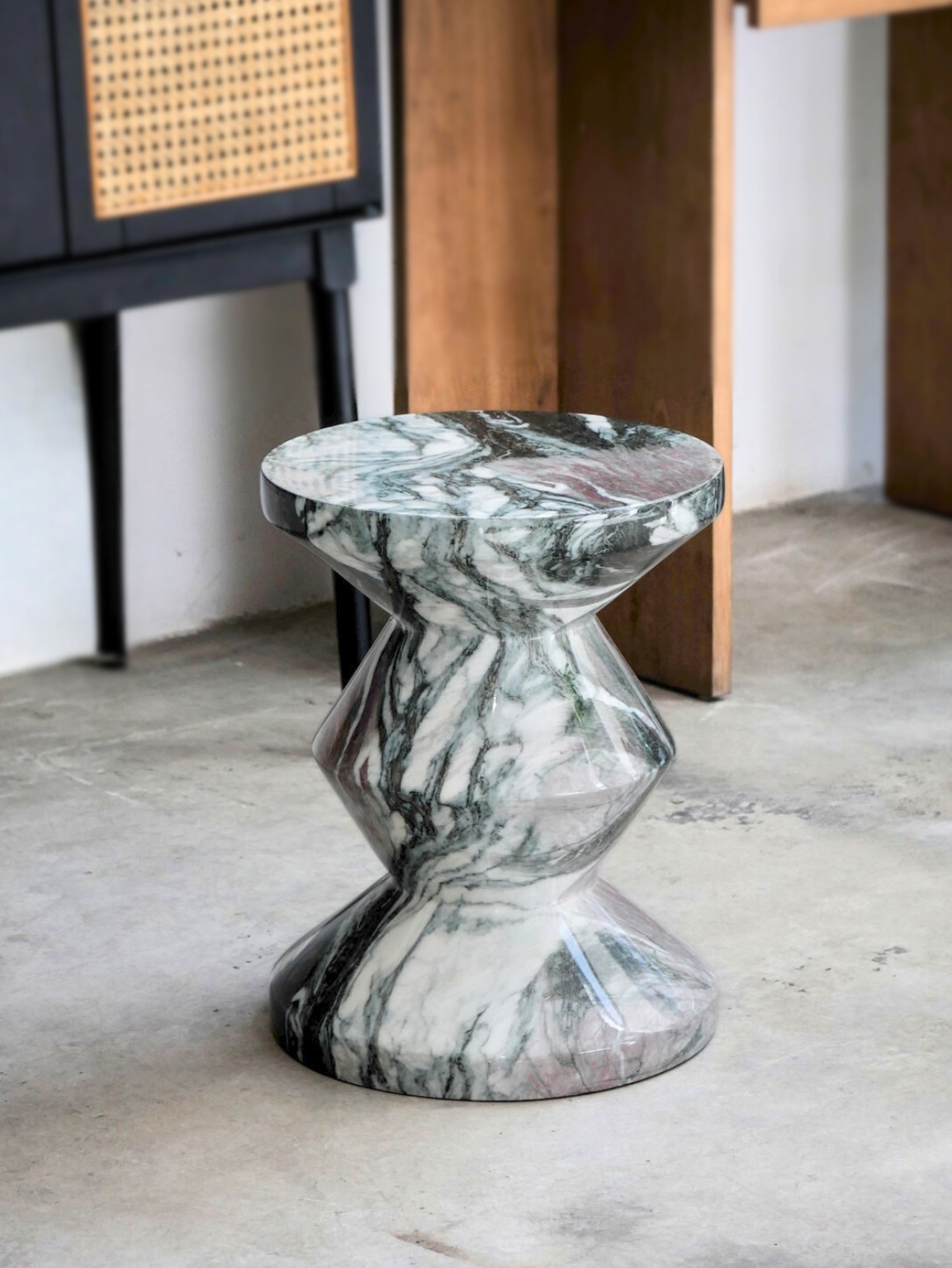 Corner Table 39