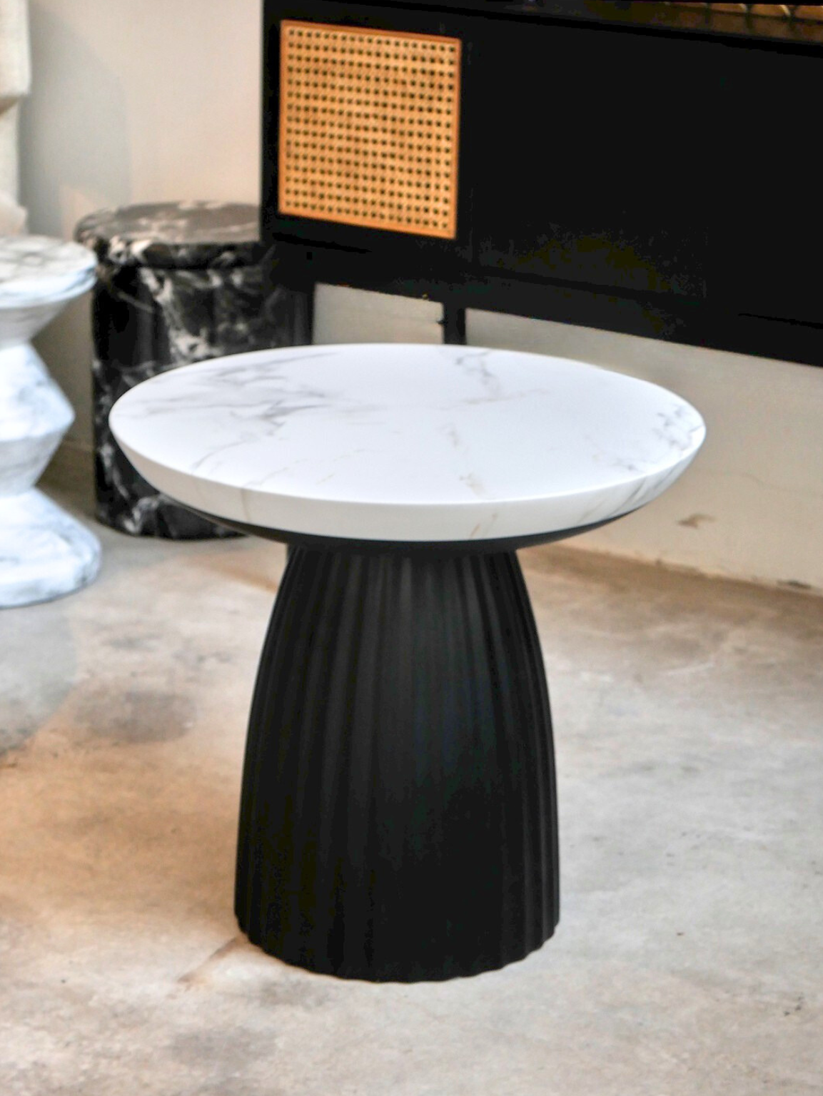 Corner Table 42
