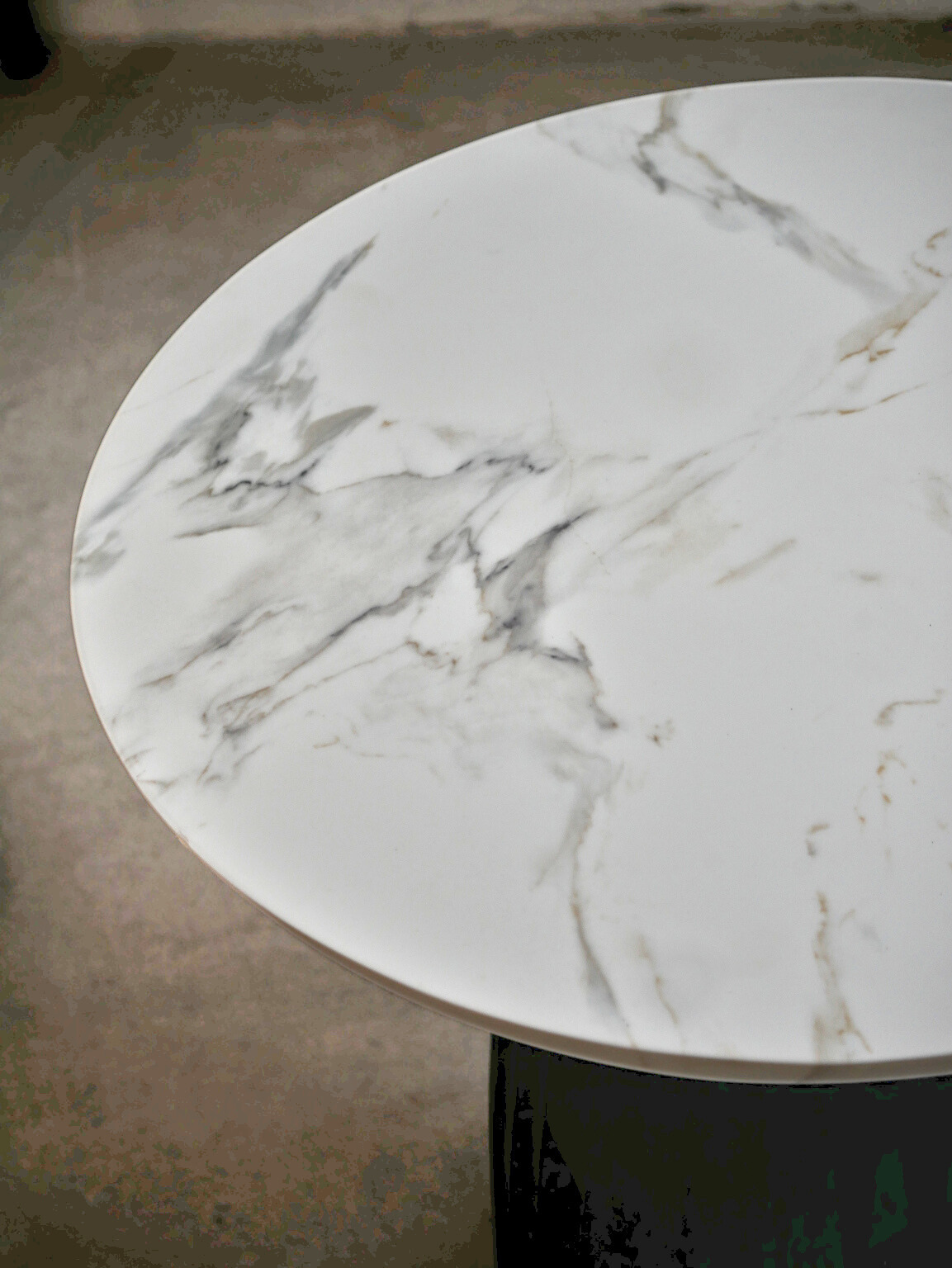 Corner Table 42
