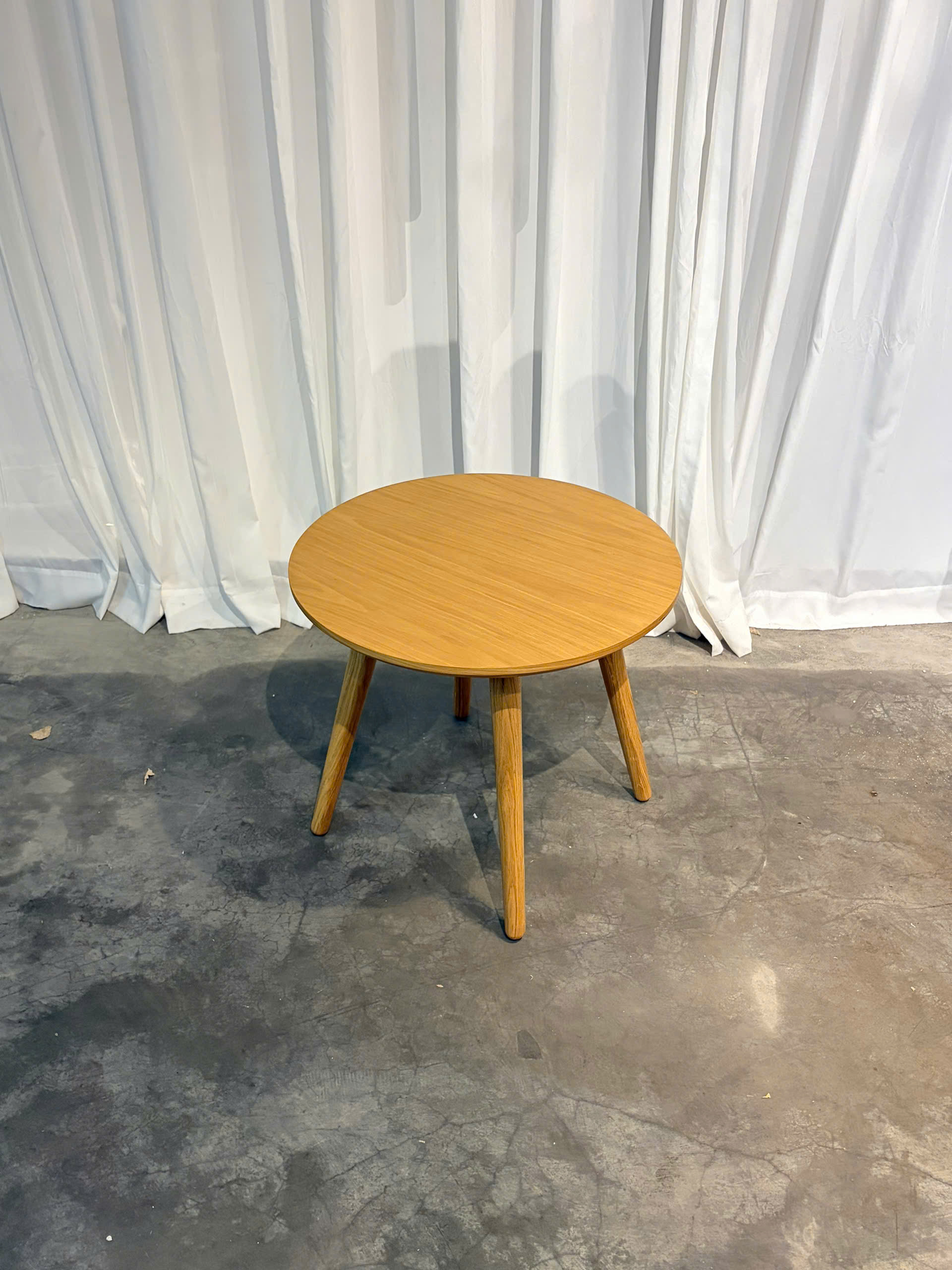 Corner Table 51