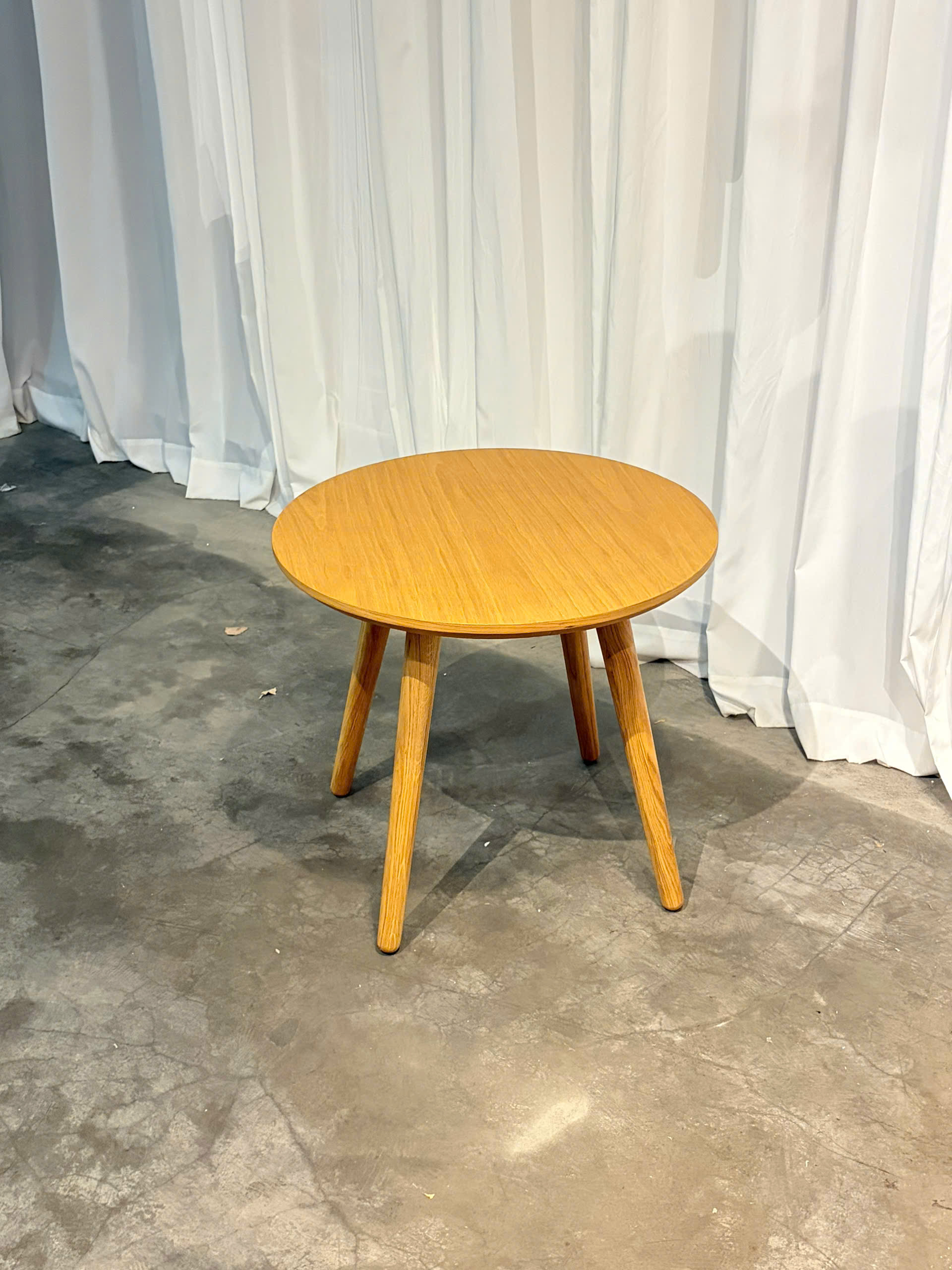 Corner Table 51