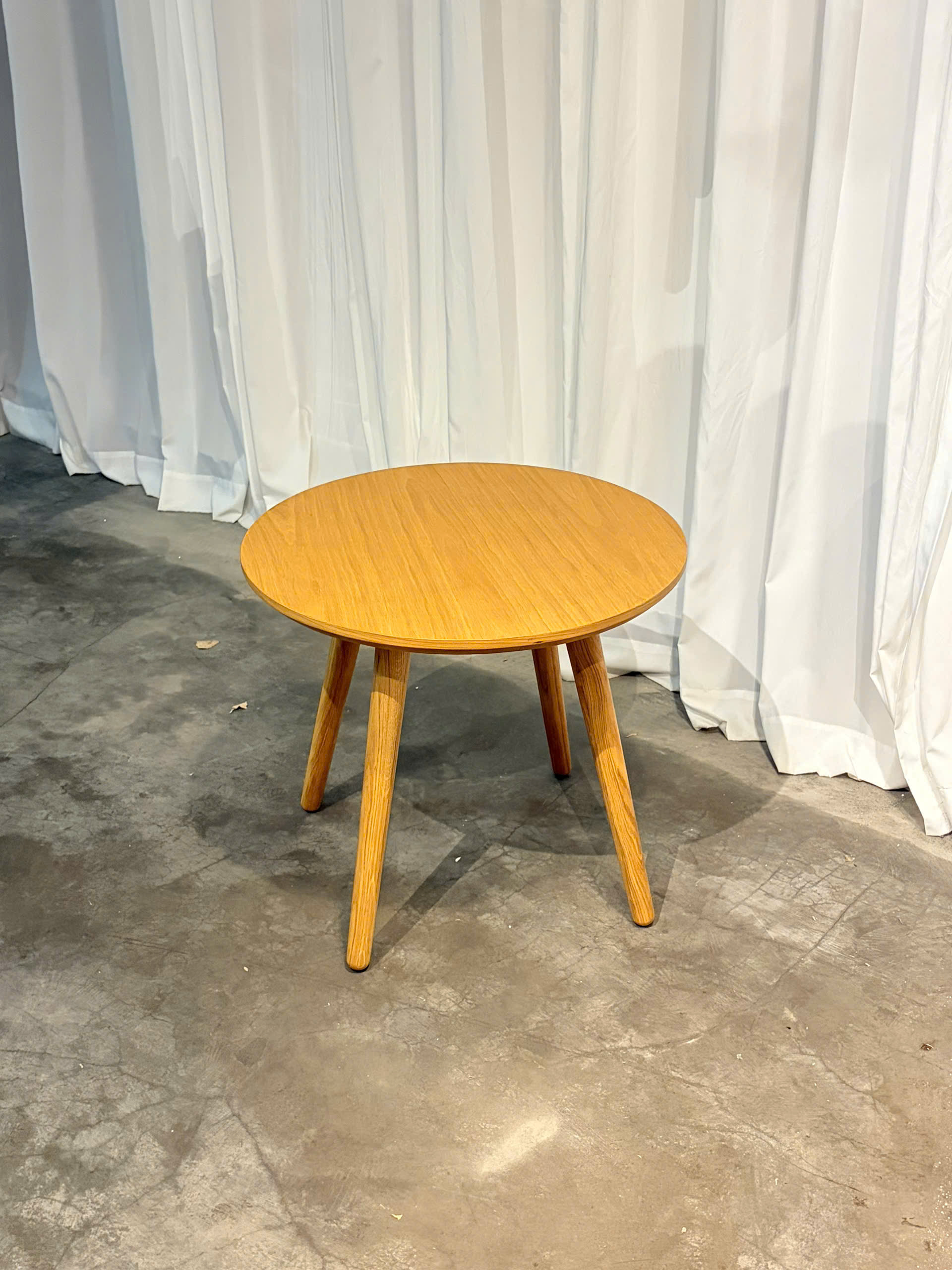 Corner Table 51