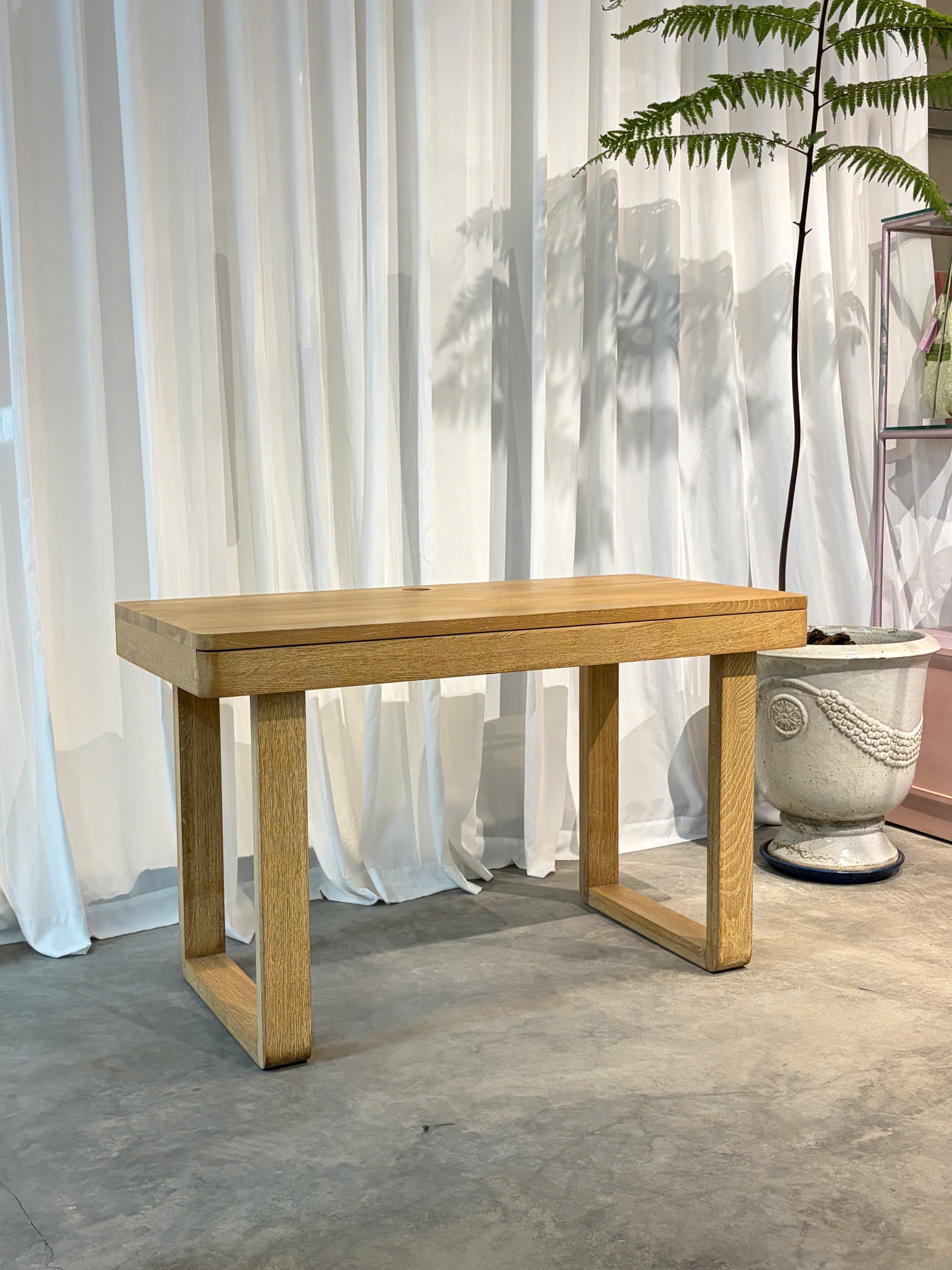Desk 15