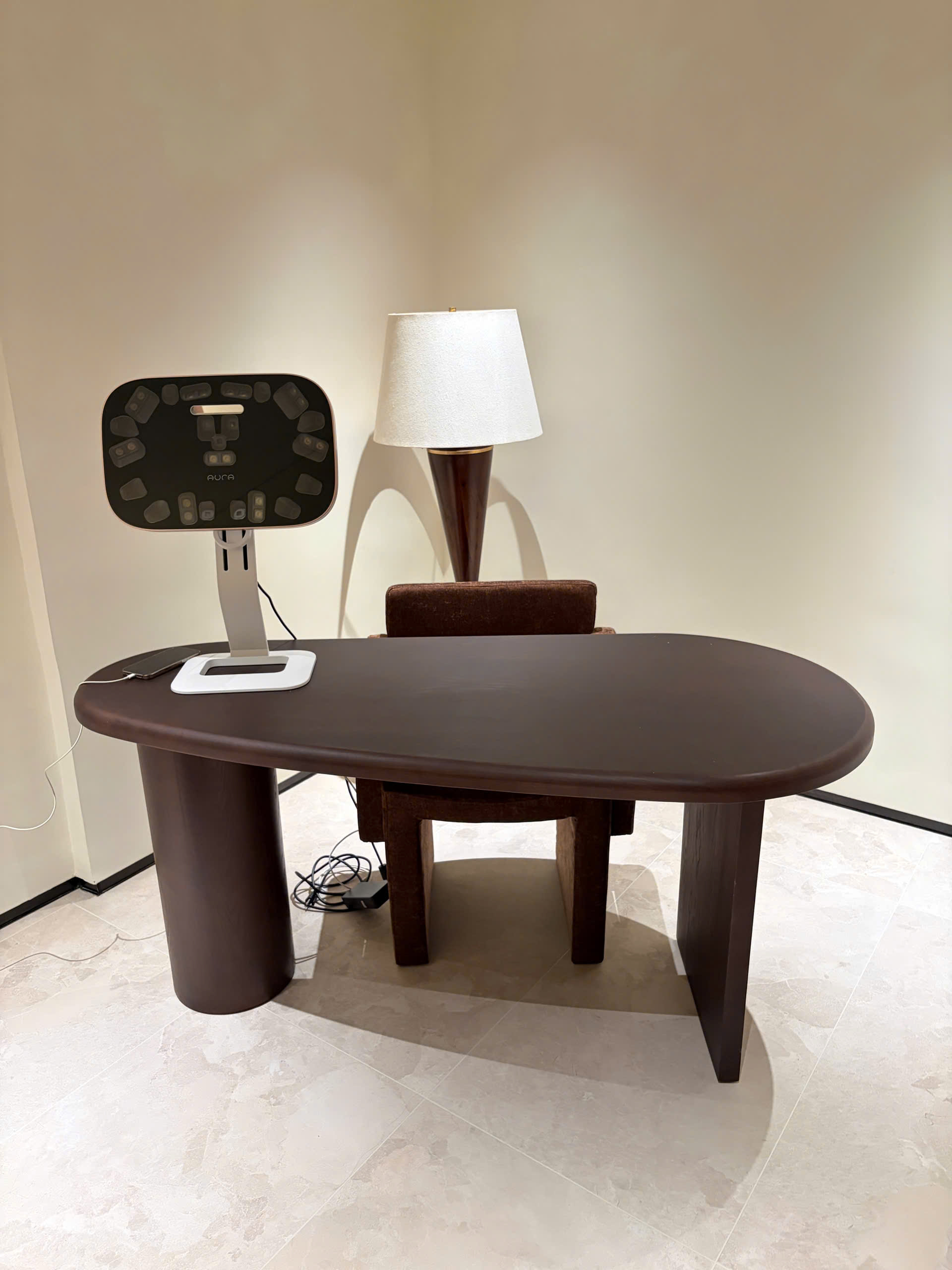 Desk 40