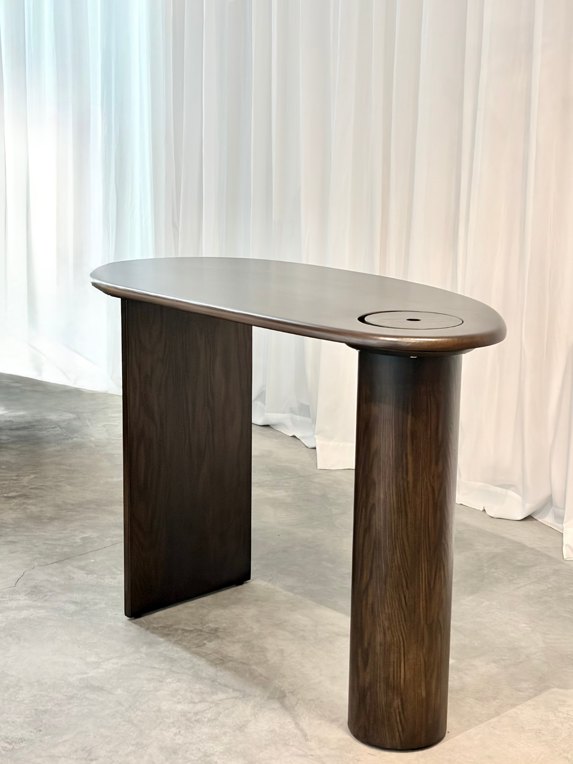Desk 40