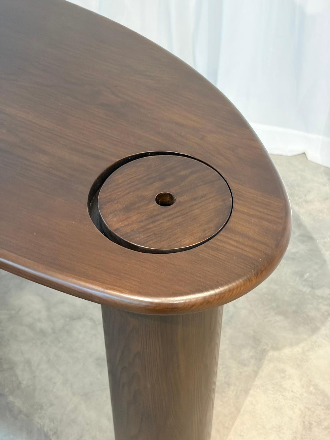 Desk 40