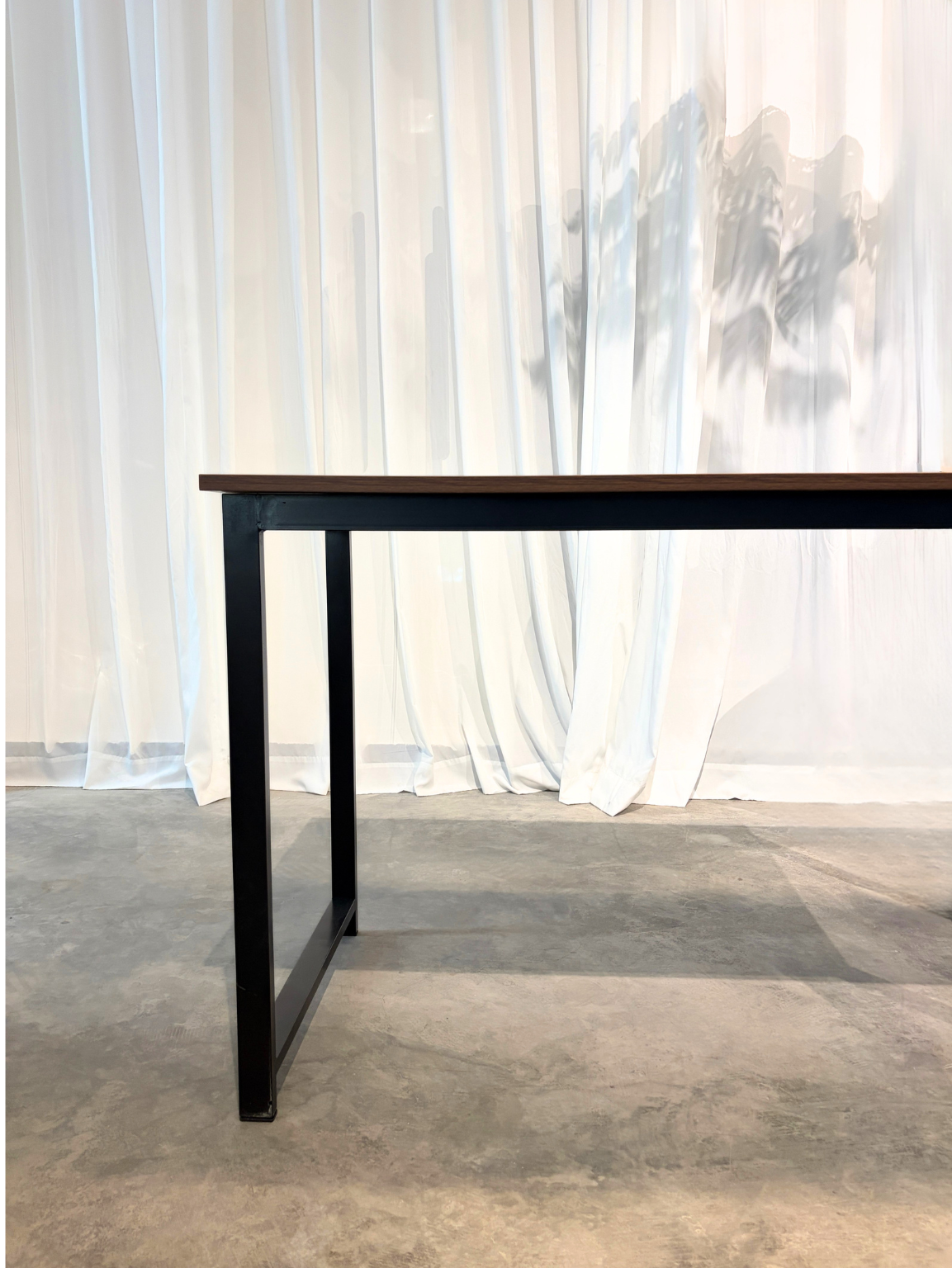 Desk 41