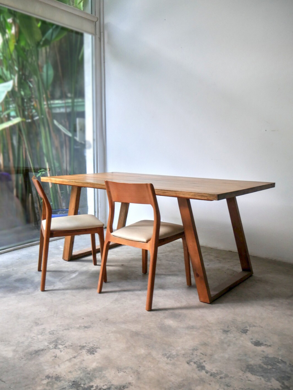 Dining Table 131