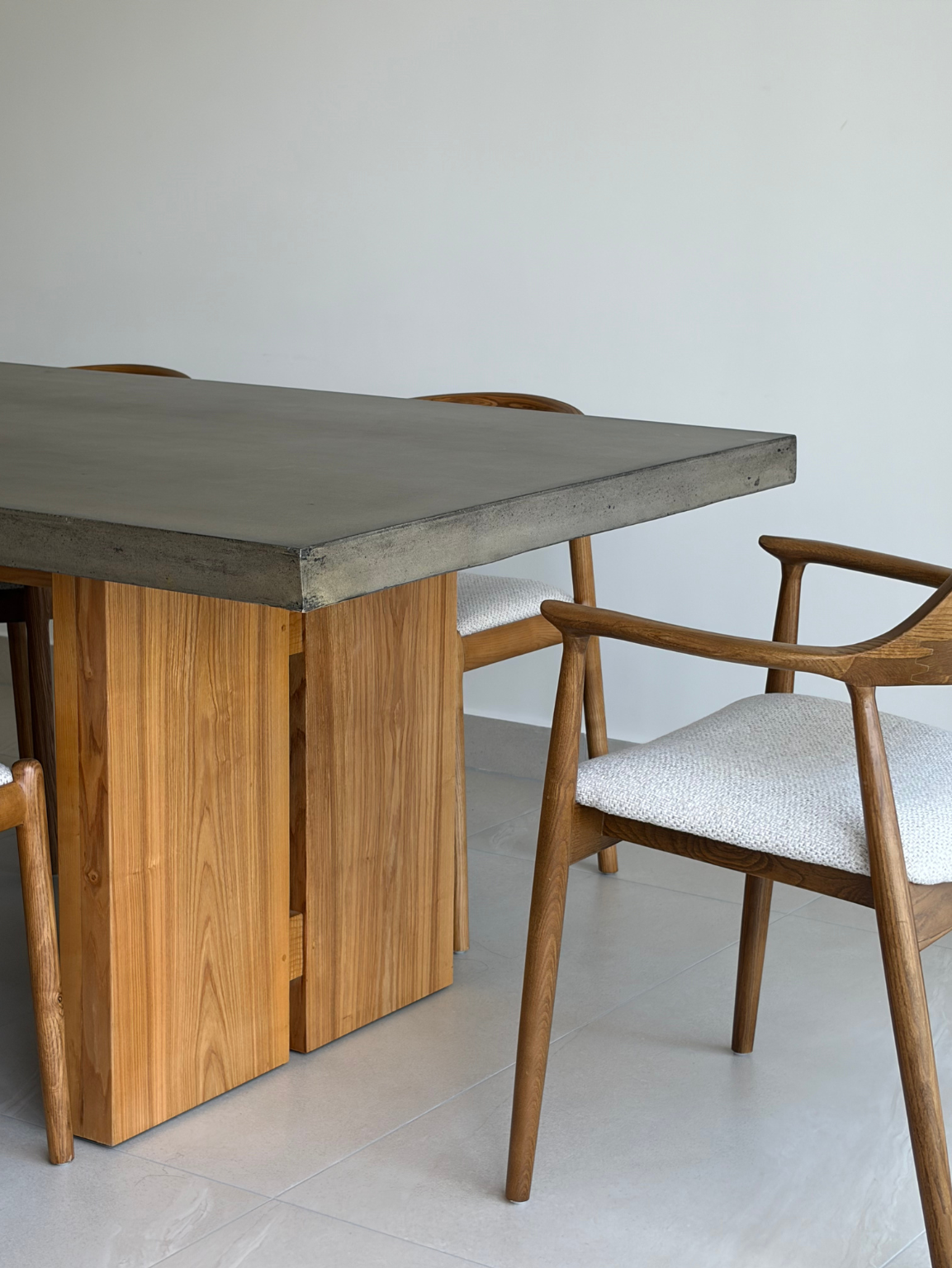 Dining Table 134