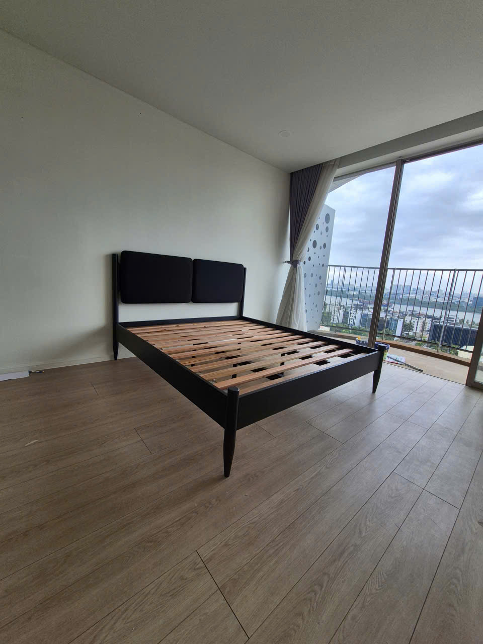 King Bed 36