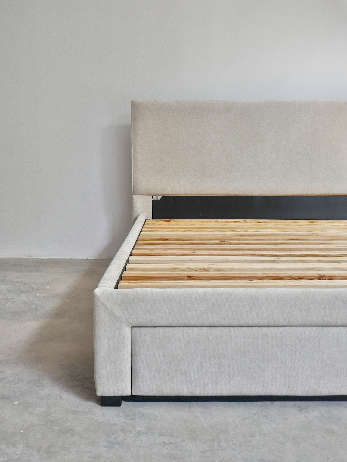 King Bed 38
