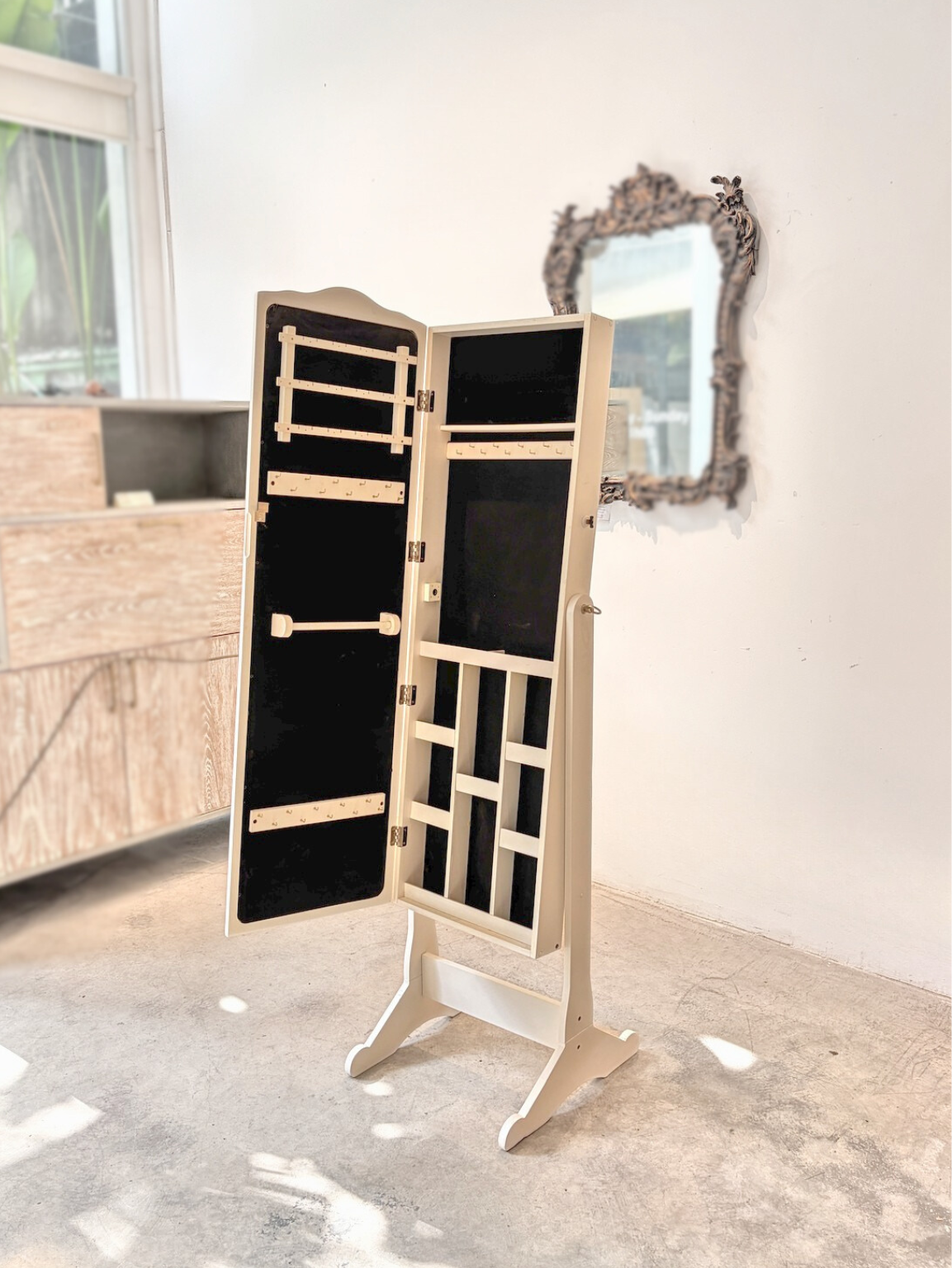 Standing Mirror Jewelry Cabinet 41