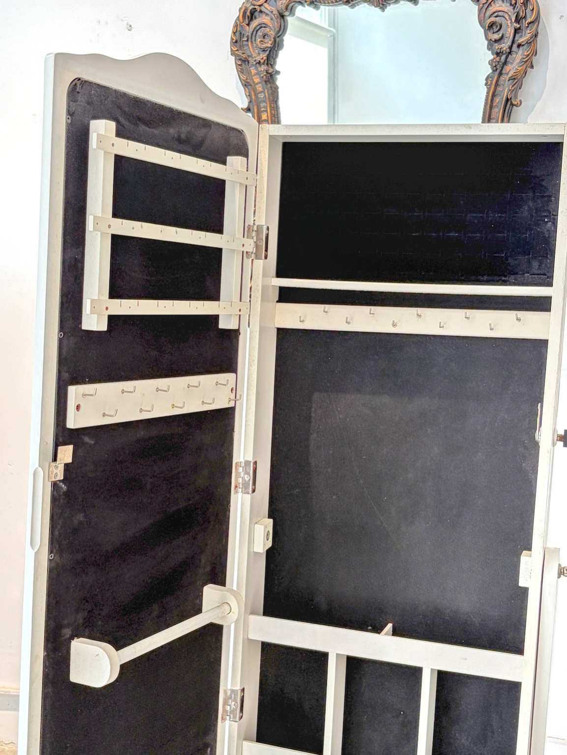 Standing Mirror Jewelry Cabinet 41