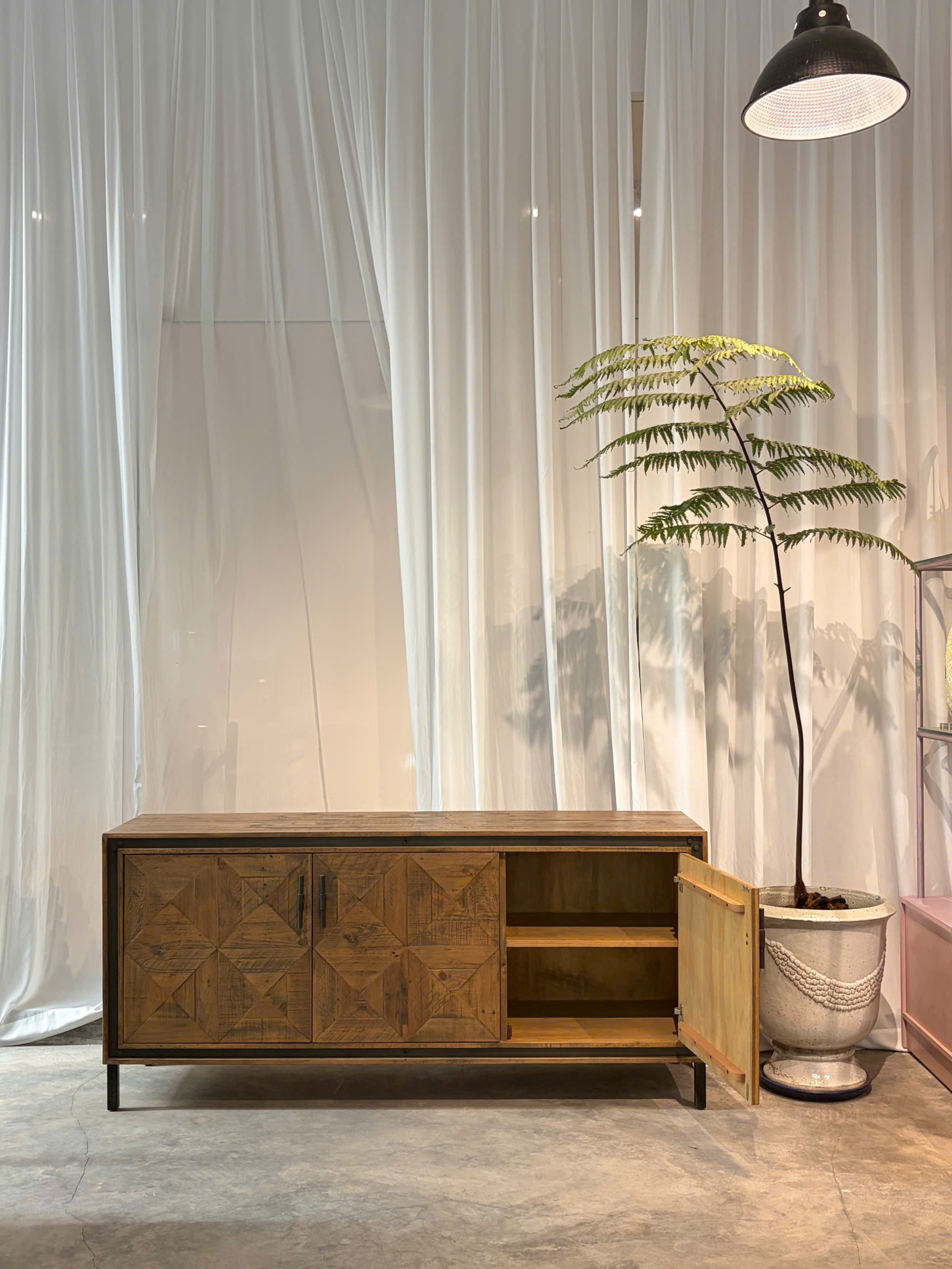 Sideboard 62