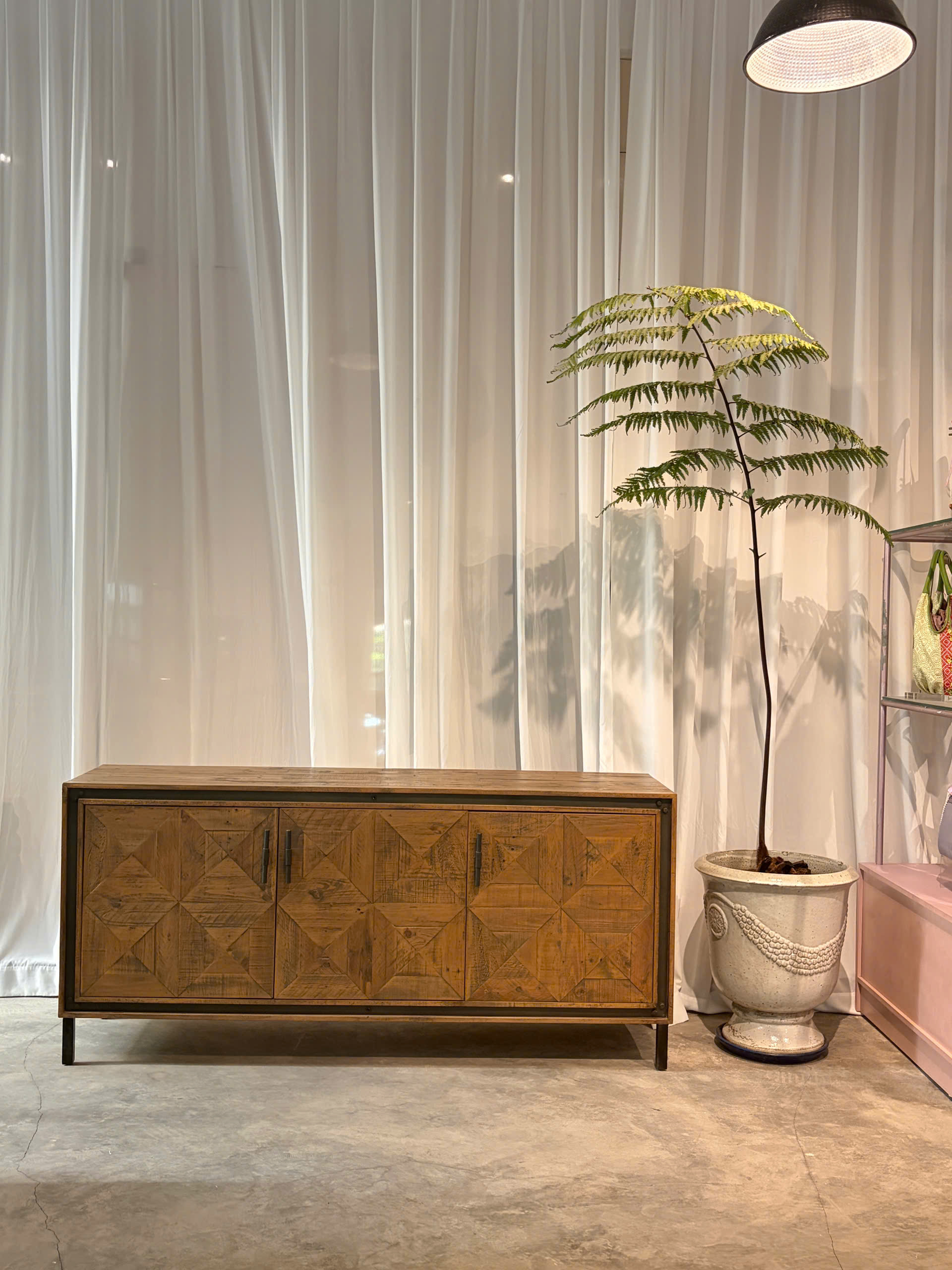 Sideboard 62