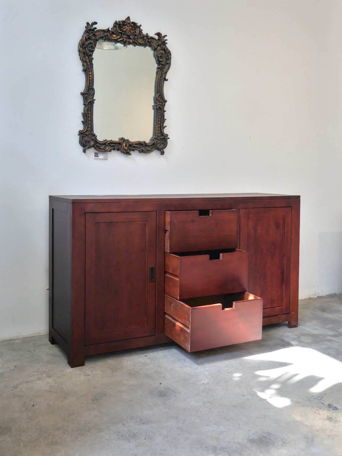 Sideboard 69