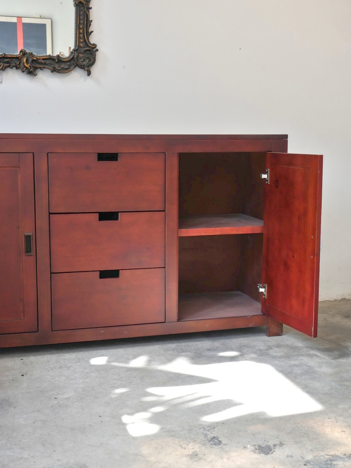 Sideboard 69