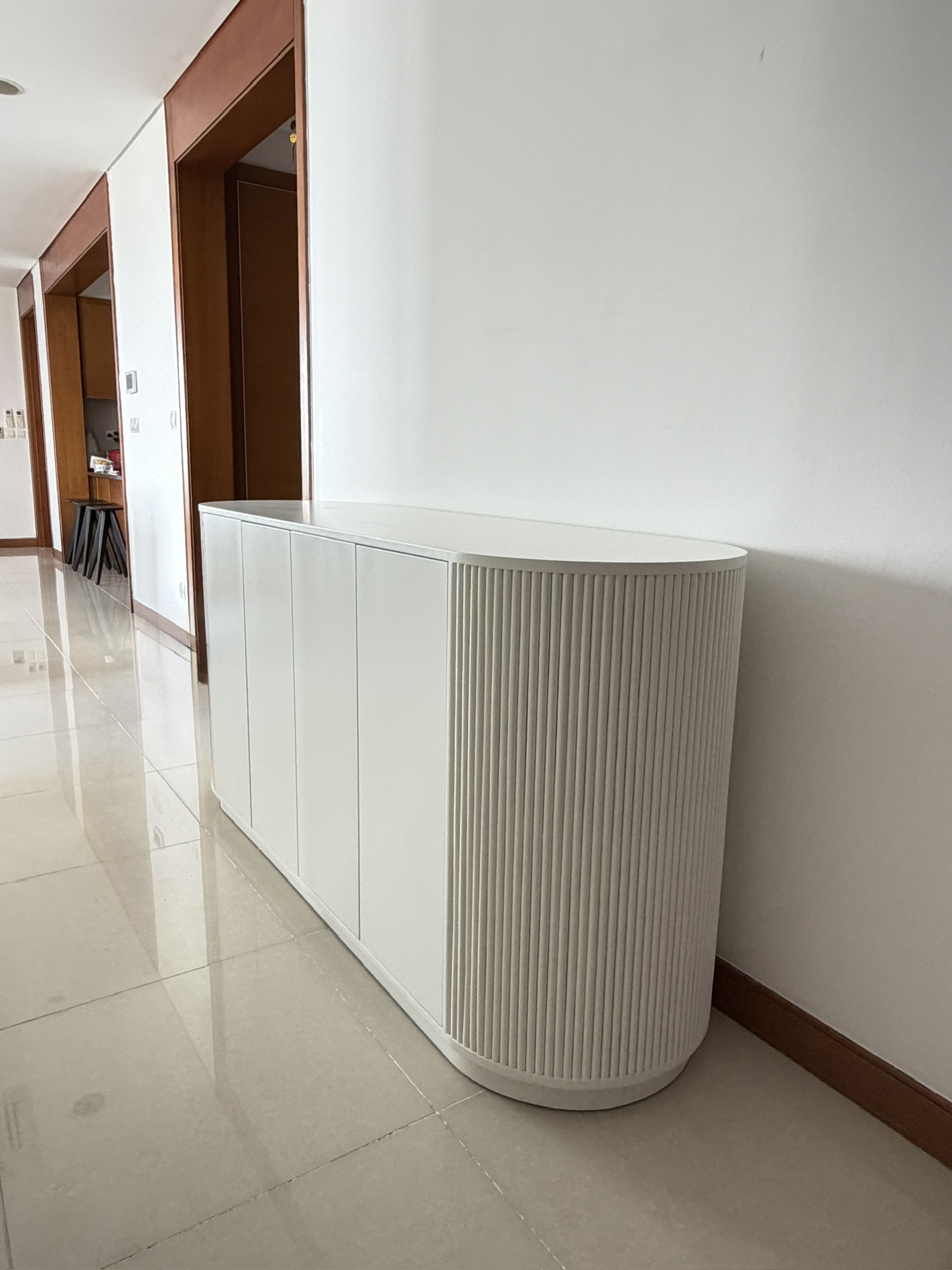 Sideboard 73