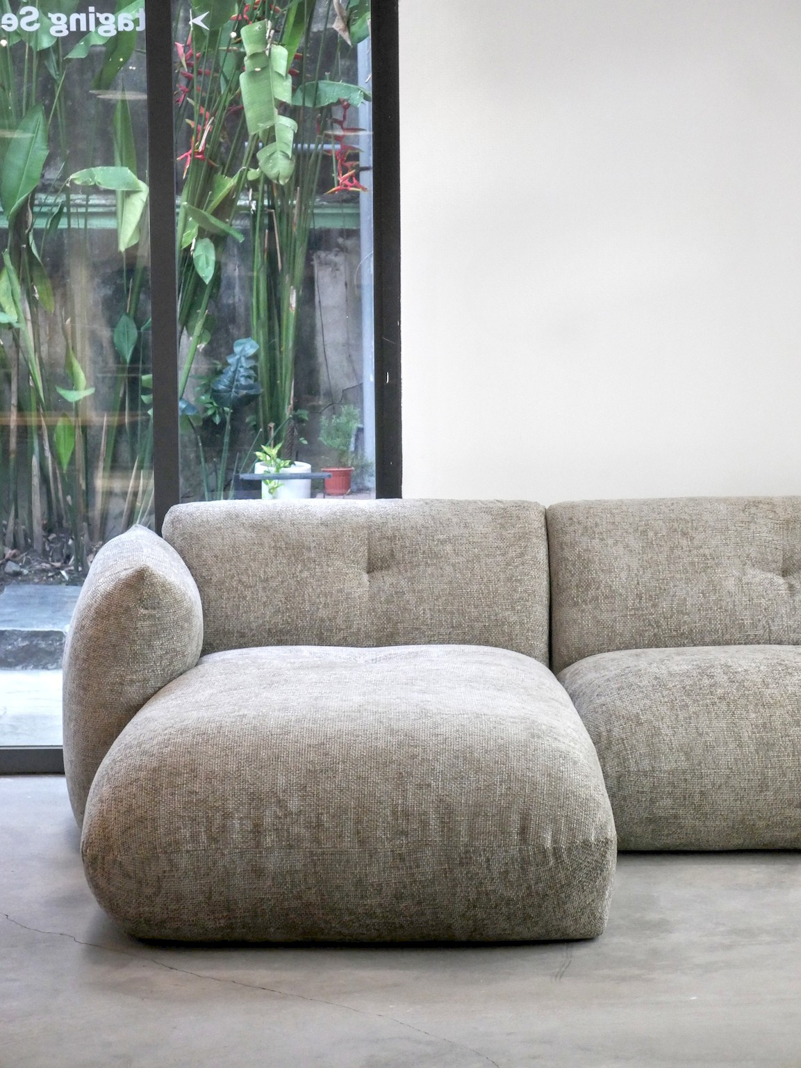 Sofa L shaped 115