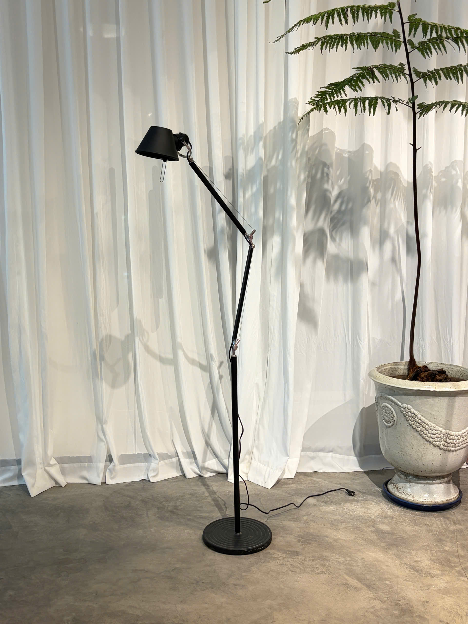 Standing Lamp 36